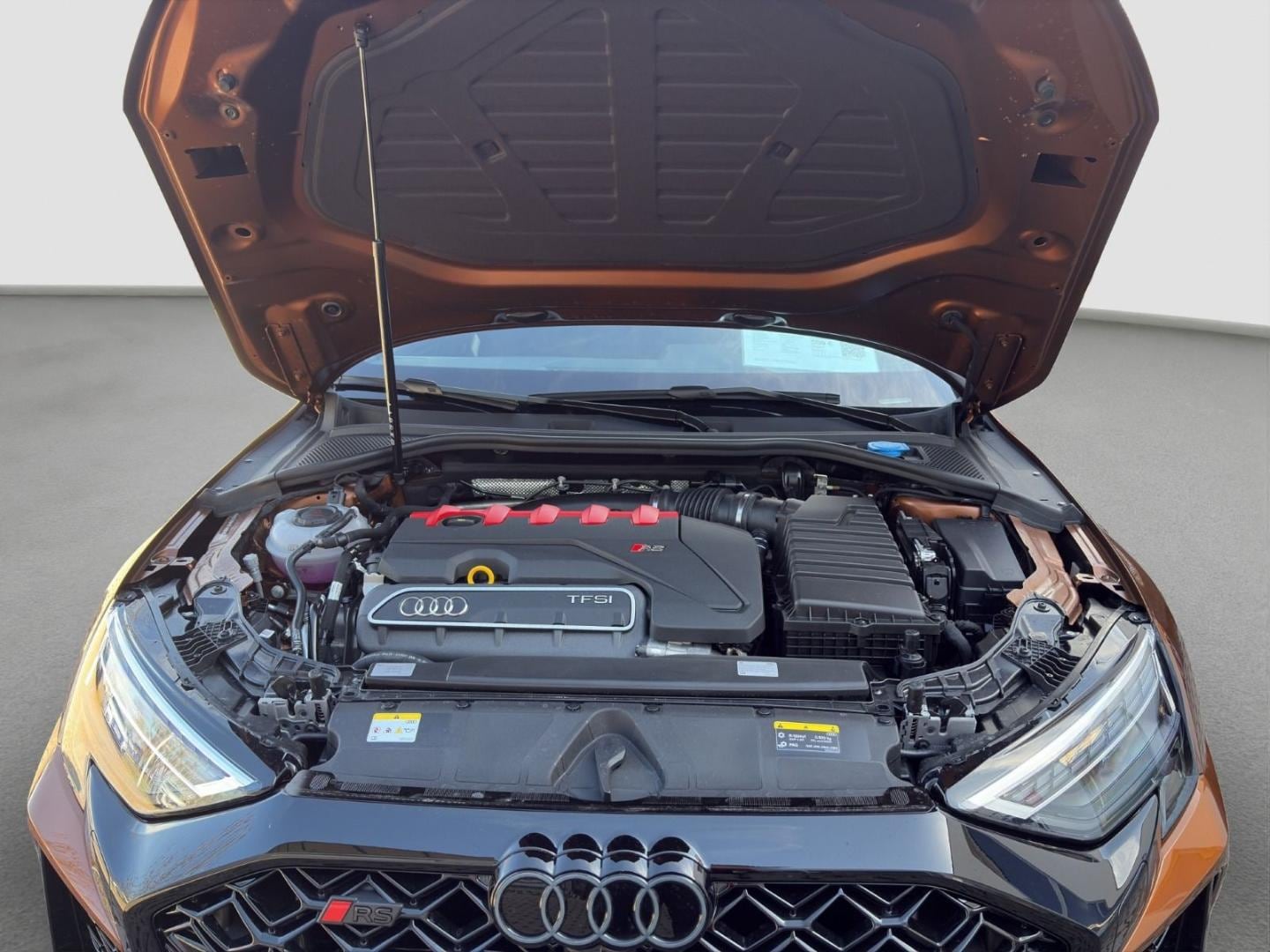 Bild über Audi RS 3 Limousine TFSI quattro 294 kW S tronic - für weitere Informationen kontaktieren Sie den Audi Partner