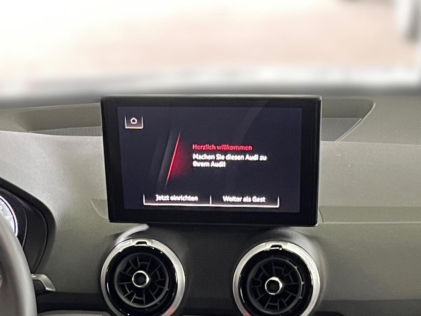 Bild über Audi Q2 advanced 35 TFSI 110(150) kW(PS) S tronic - für weitere Informationen kontaktieren Sie den Audi Partner