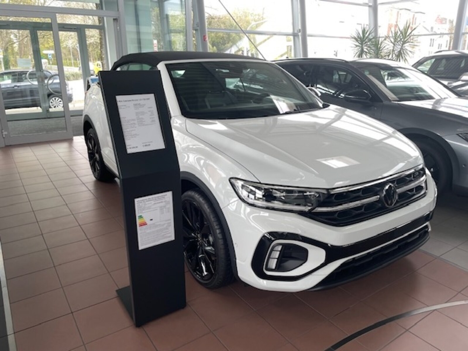 Volkswagen T-Roc Cabriolet – Bild 2