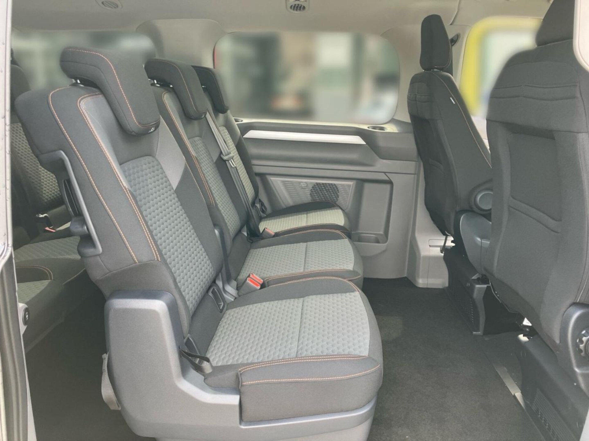 Volkswagen e-Caravelle Life