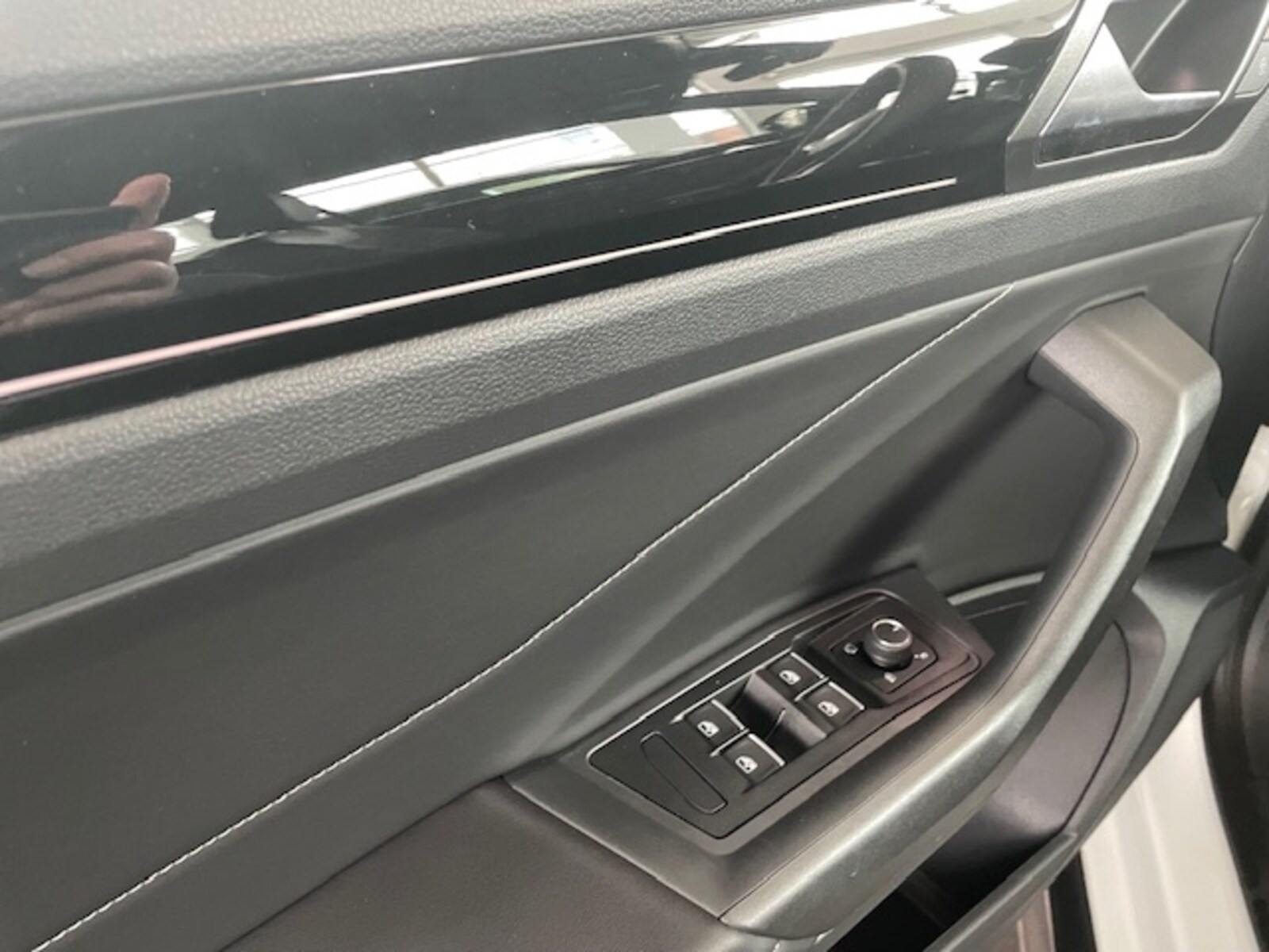 Volkswagen T-Roc Cabriolet – Bild 13