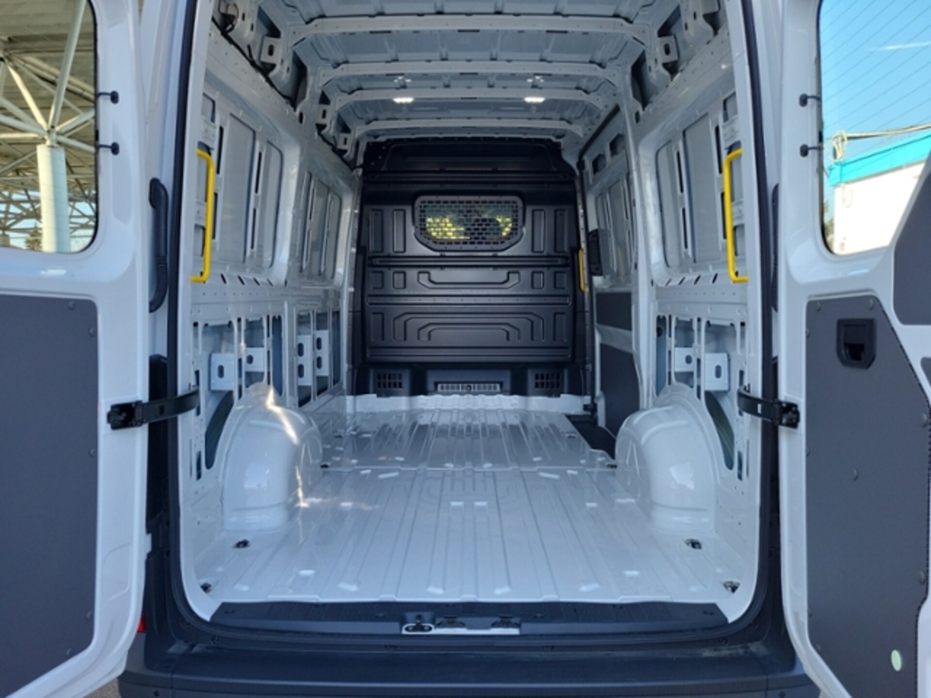 Volkswagen Crafter Kasten mittlerer Radstand