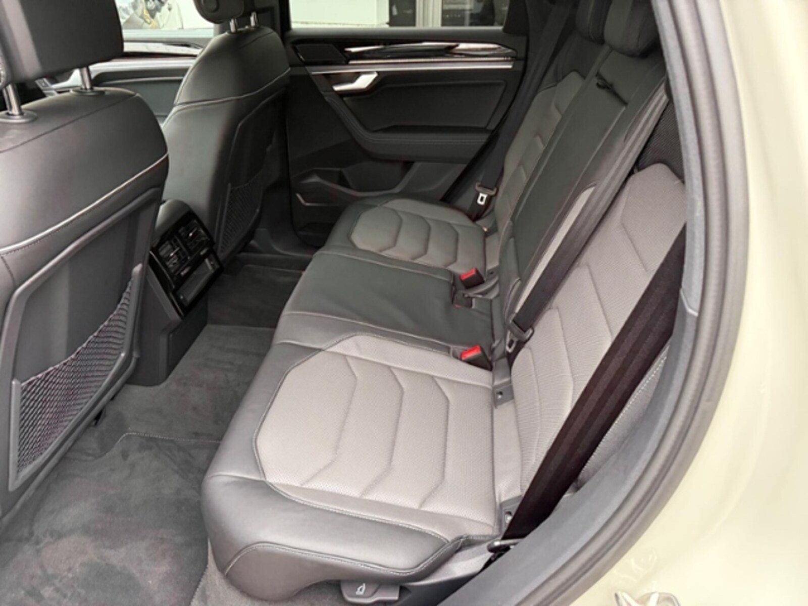 Volkswagen Touareg – Bild 12