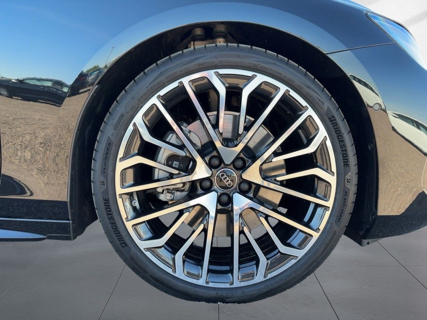 Bild über Audi A6 Avant TDI quattro 150 kW S tronic - für weitere Informationen kontaktieren Sie den Audi Partner