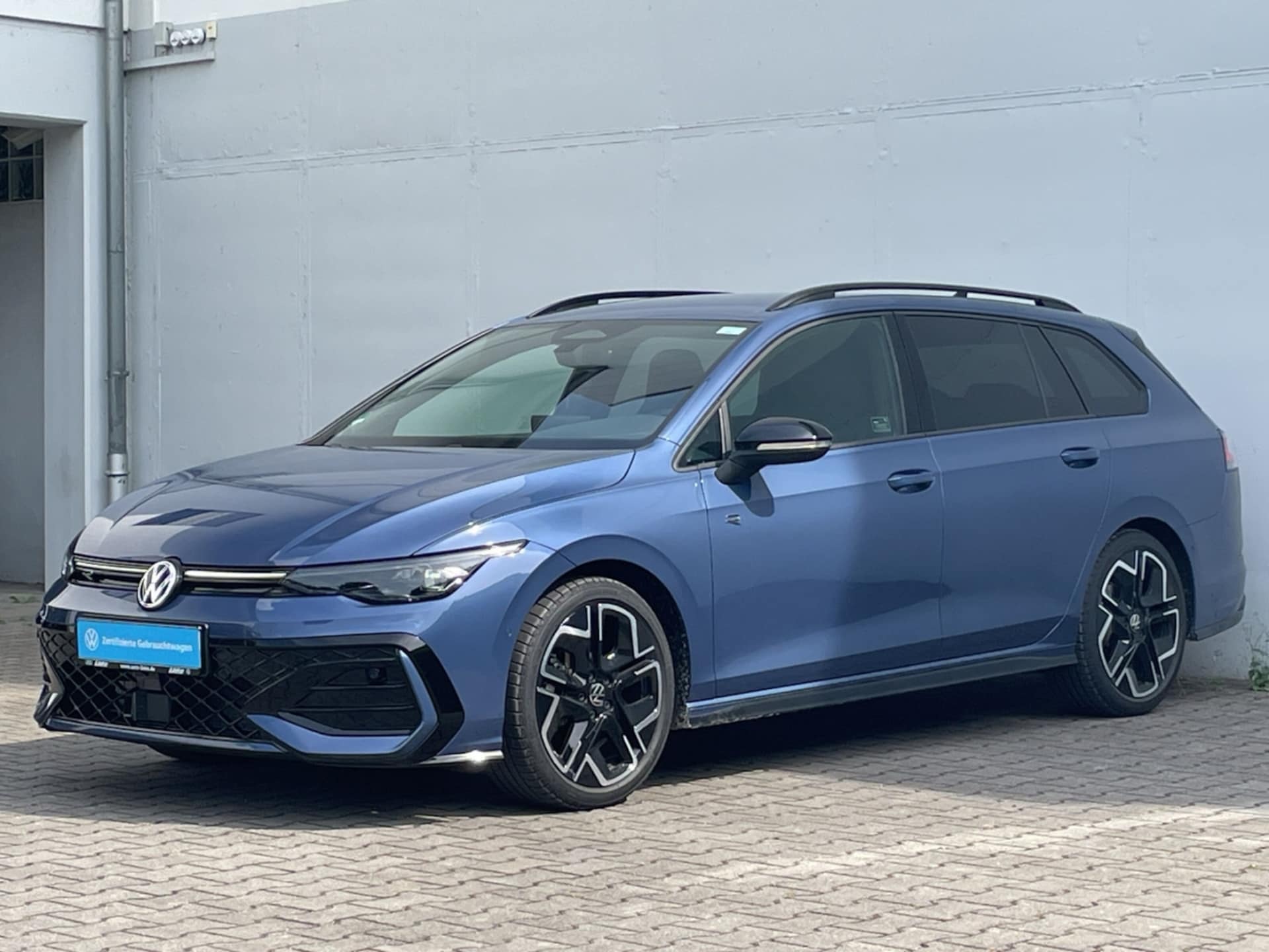 Volkswagen Golf Variant R-Line