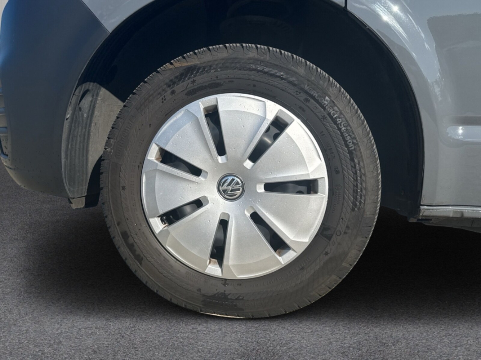 Volkswagen T6.1 Transporter Kombi kurzer Radstand – Bild 14
