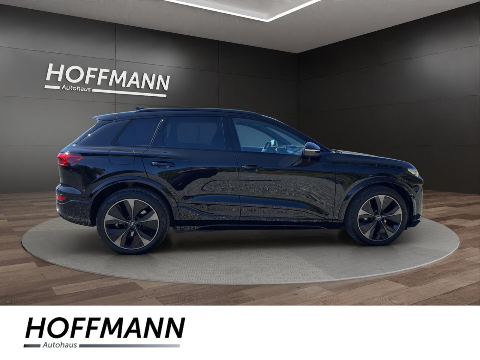 Audi SQ6 SUV e-tron