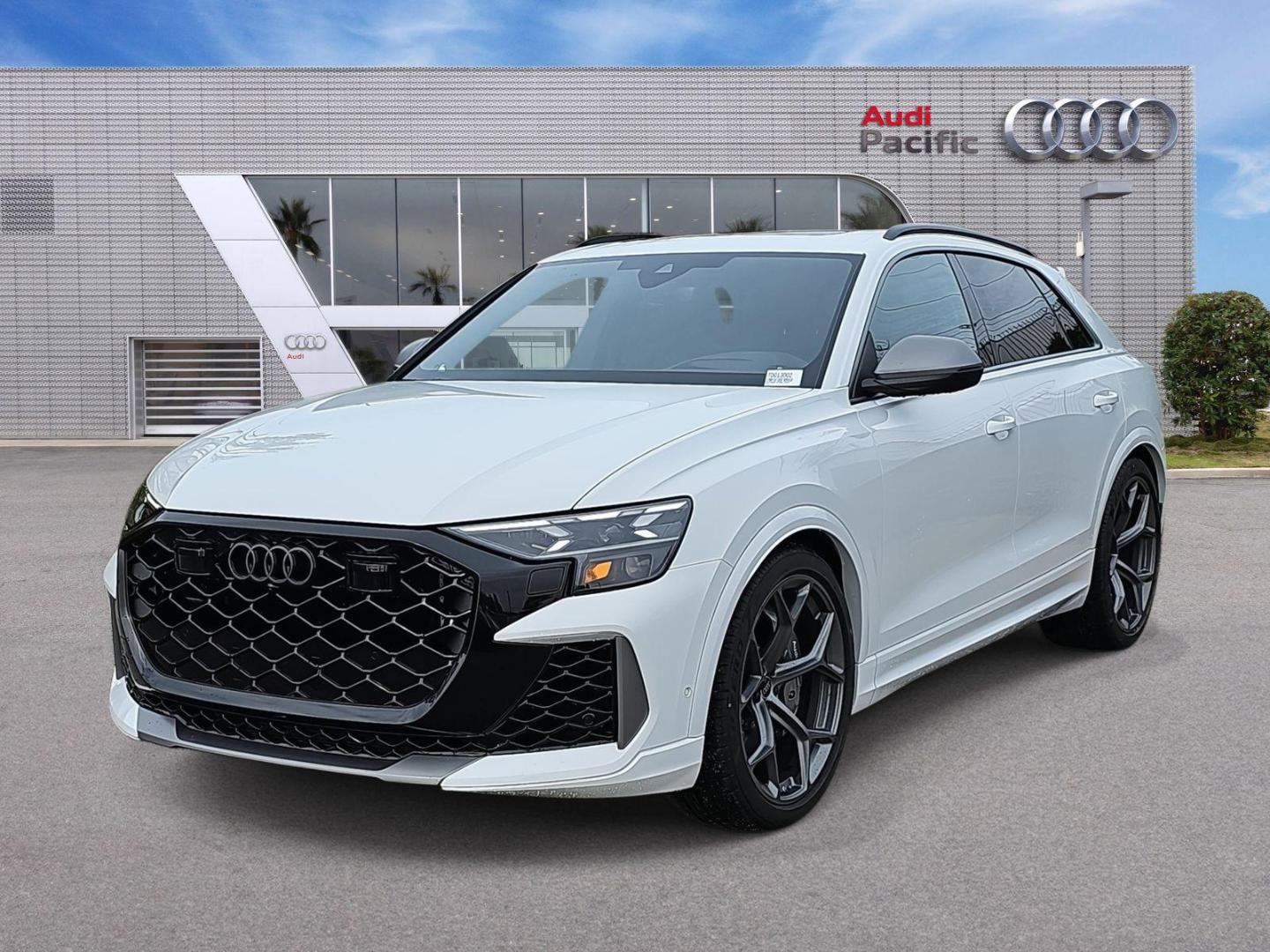 2026 Audi RS Q8 -'s photo