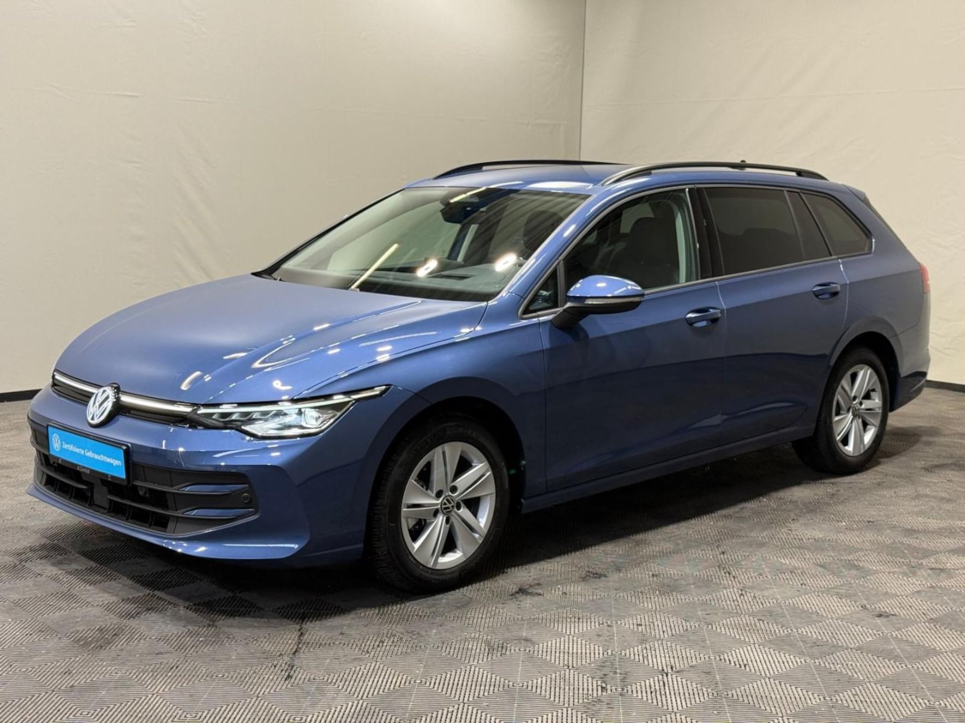 Volkswagen Golf Variant Life