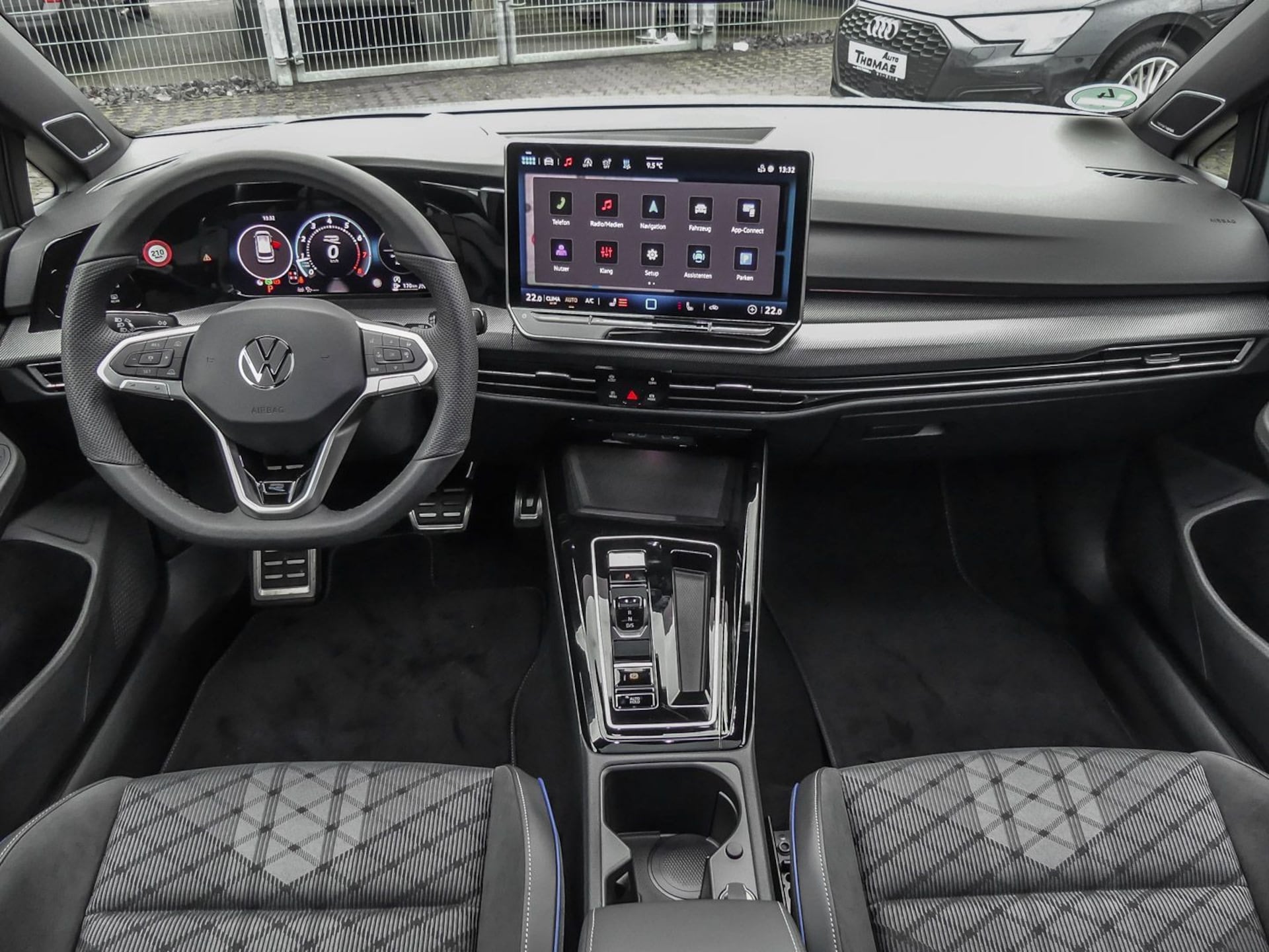 Volkswagen Golf Variant R-Line