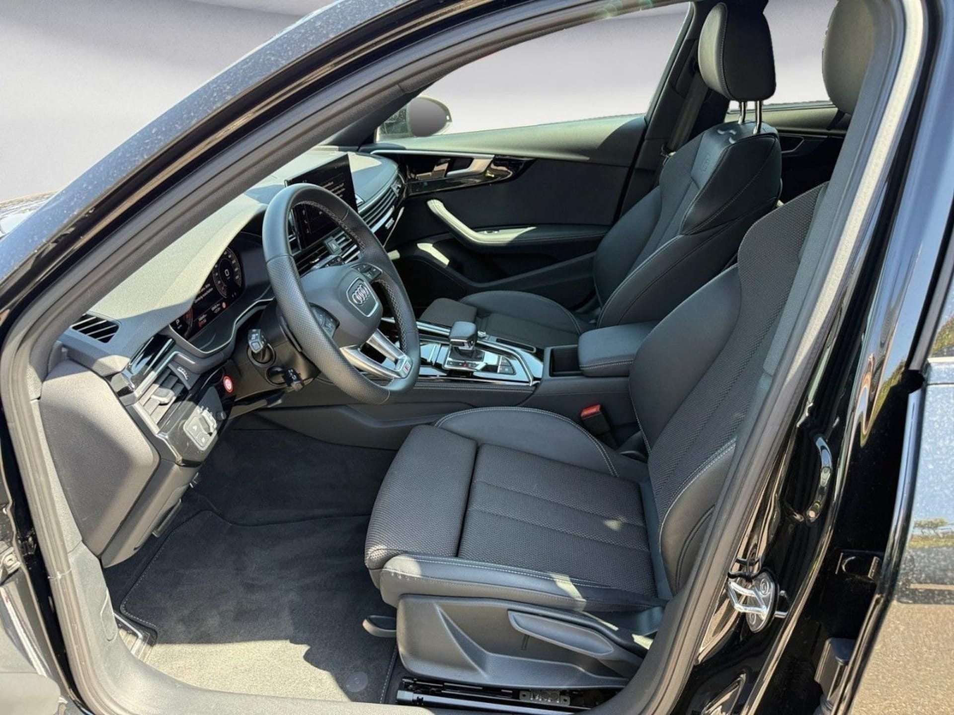 Audi A4 Avant S line