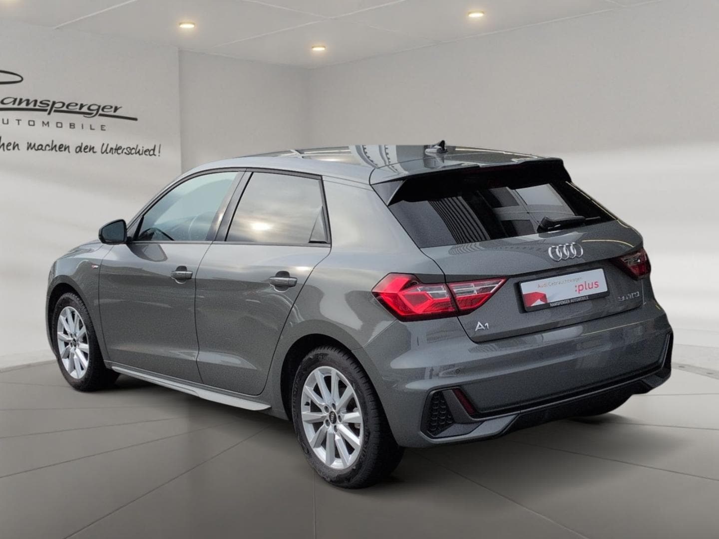 Bild über Audi A1 Sportback S line 30 TFSI S tronic - für weitere Informationen kontaktieren Sie den Audi Partner