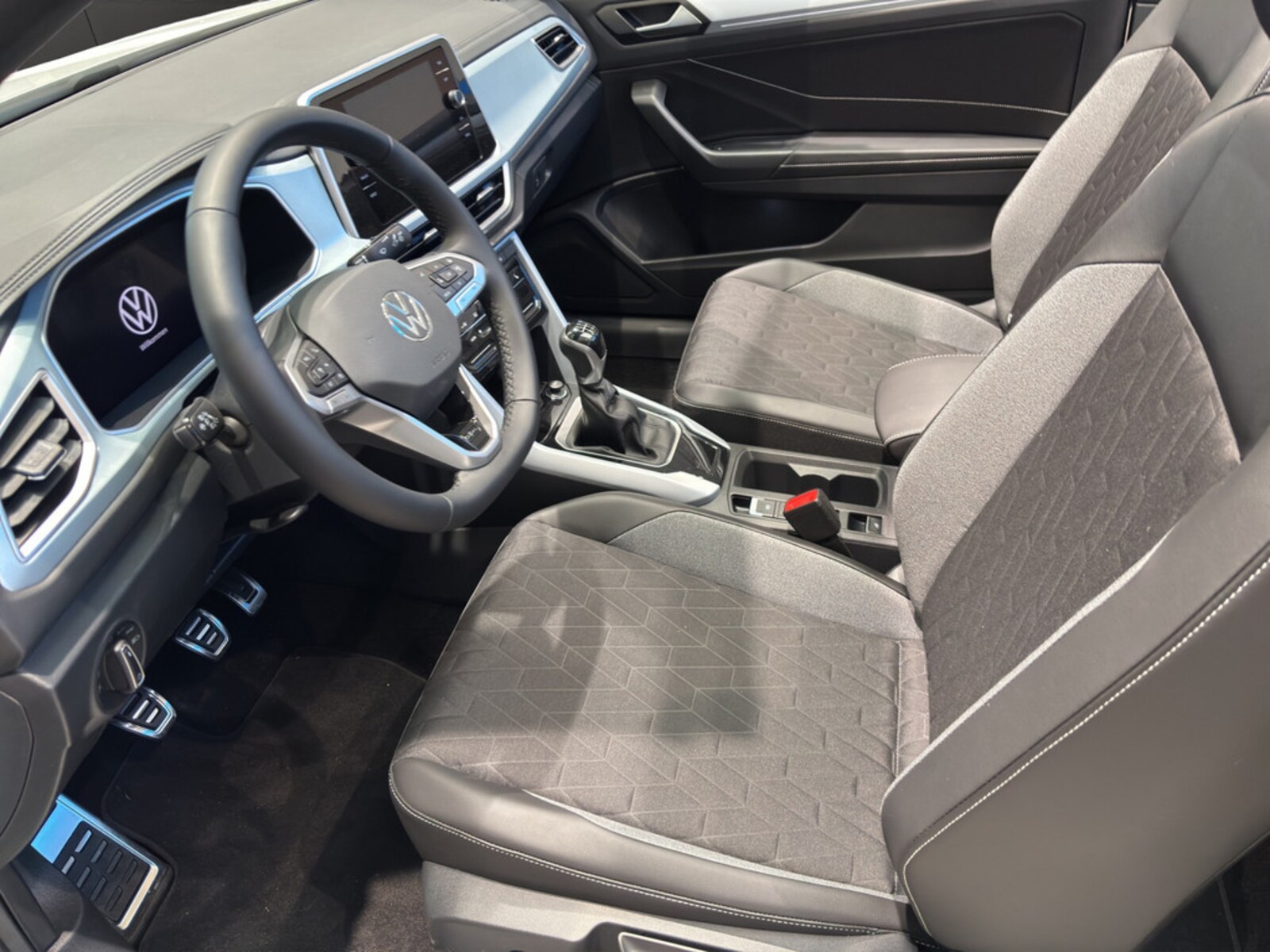 Volkswagen T-Roc Cabriolet – Bild 11