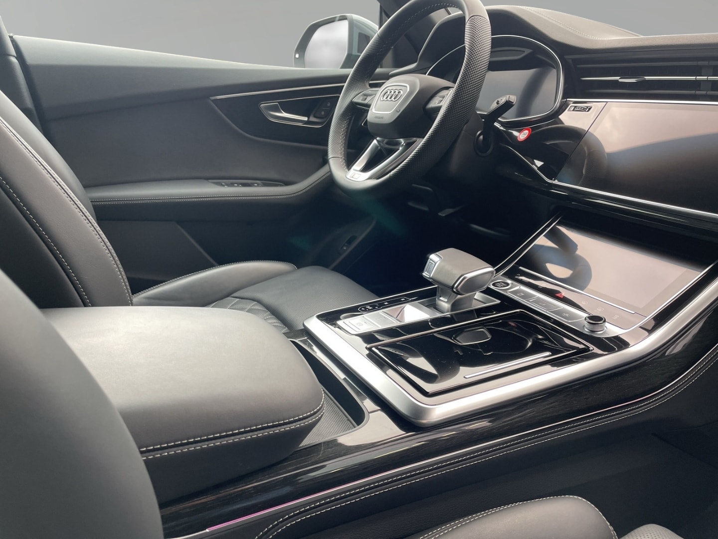 Bild über Audi Q8 SUV 50 TDI quattro tiptronic - für weitere Informationen kontaktieren Sie den Audi Partner