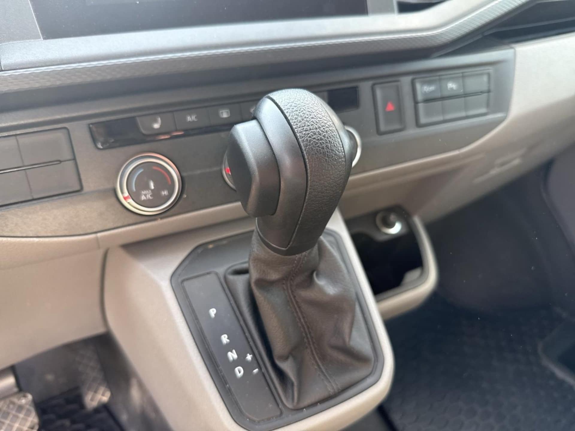 Volkswagen T6.1 Transporter Kasten kurzer Radstand