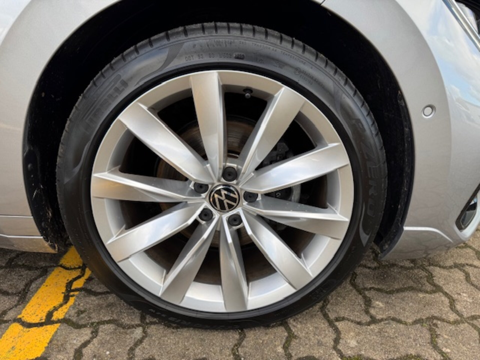 Volkswagen Arteon R-Line