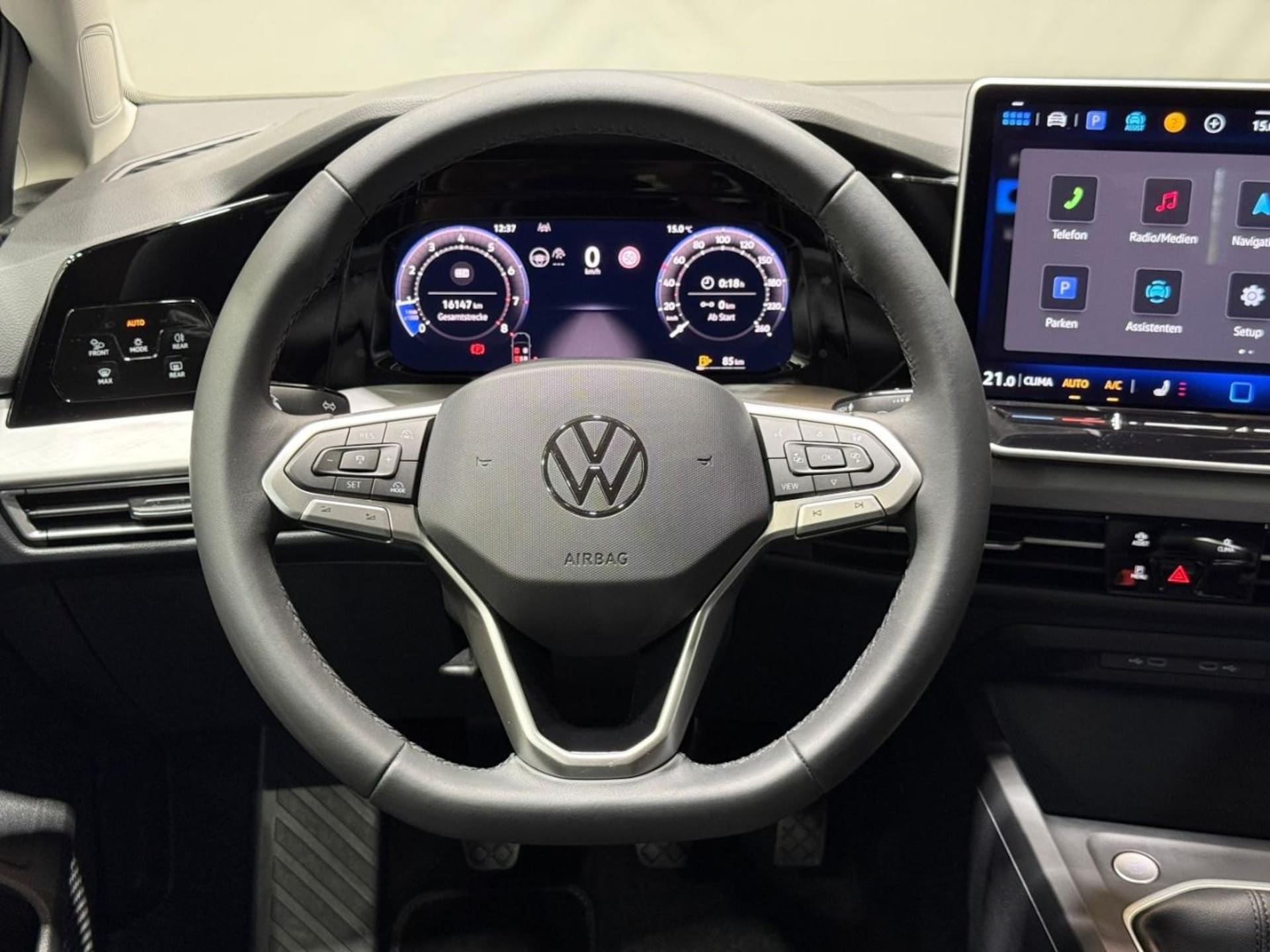 Volkswagen Golf Variant Life
