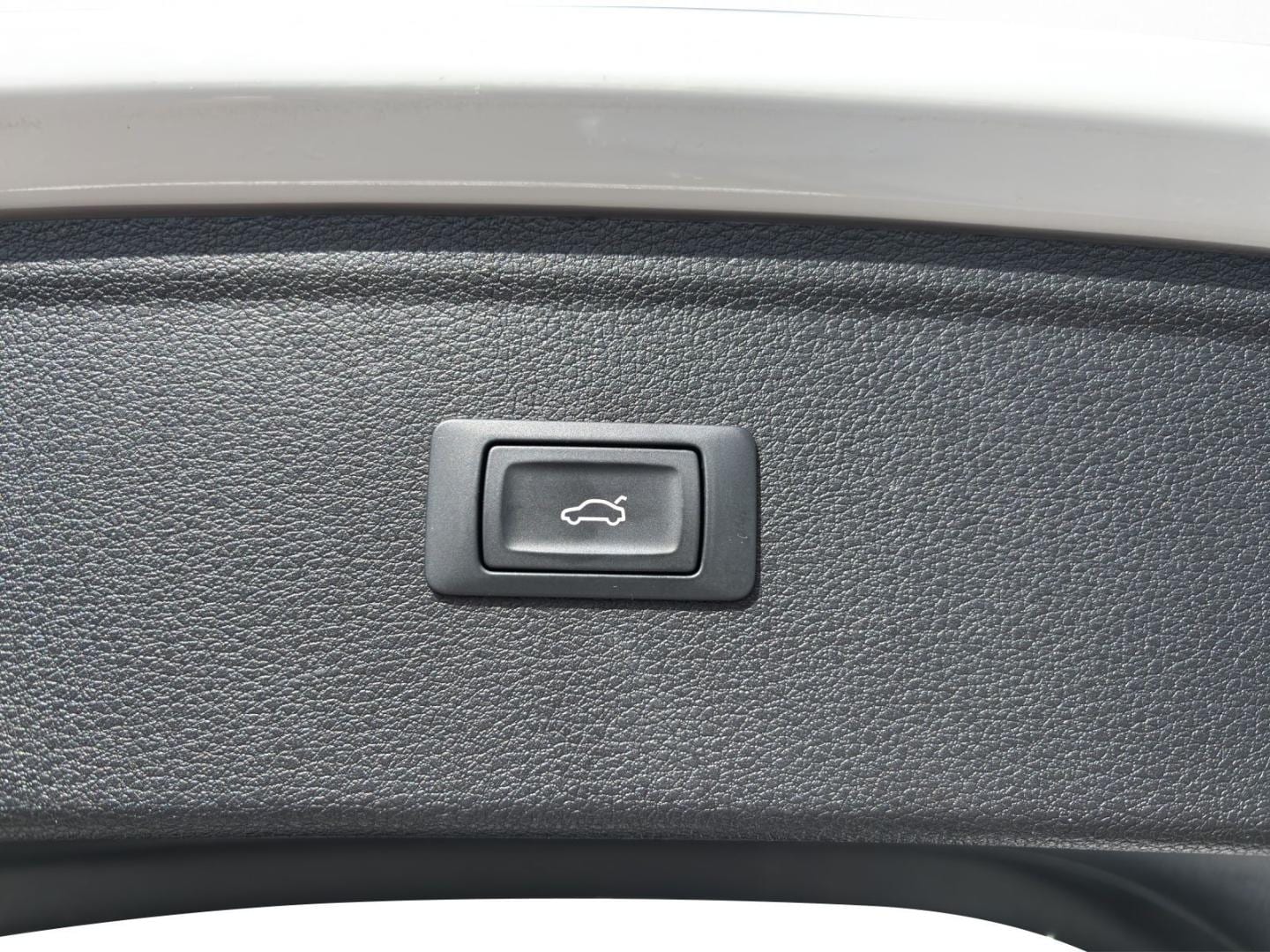 Bild über Audi Q5 40 TDI quattro S tronic - für weitere Informationen kontaktieren Sie den Audi Partner
