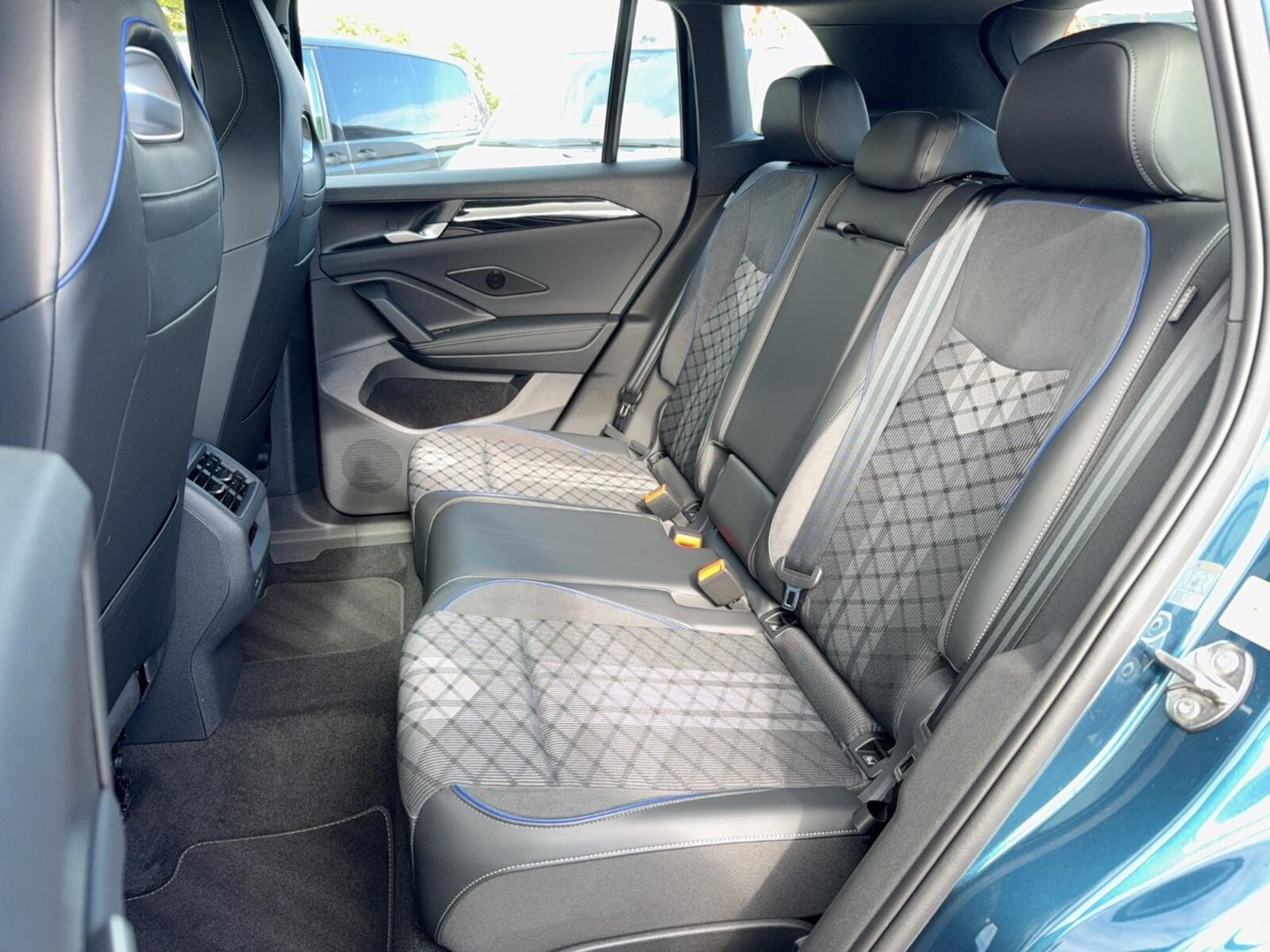 Volkswagen Tiguan – Bild 11