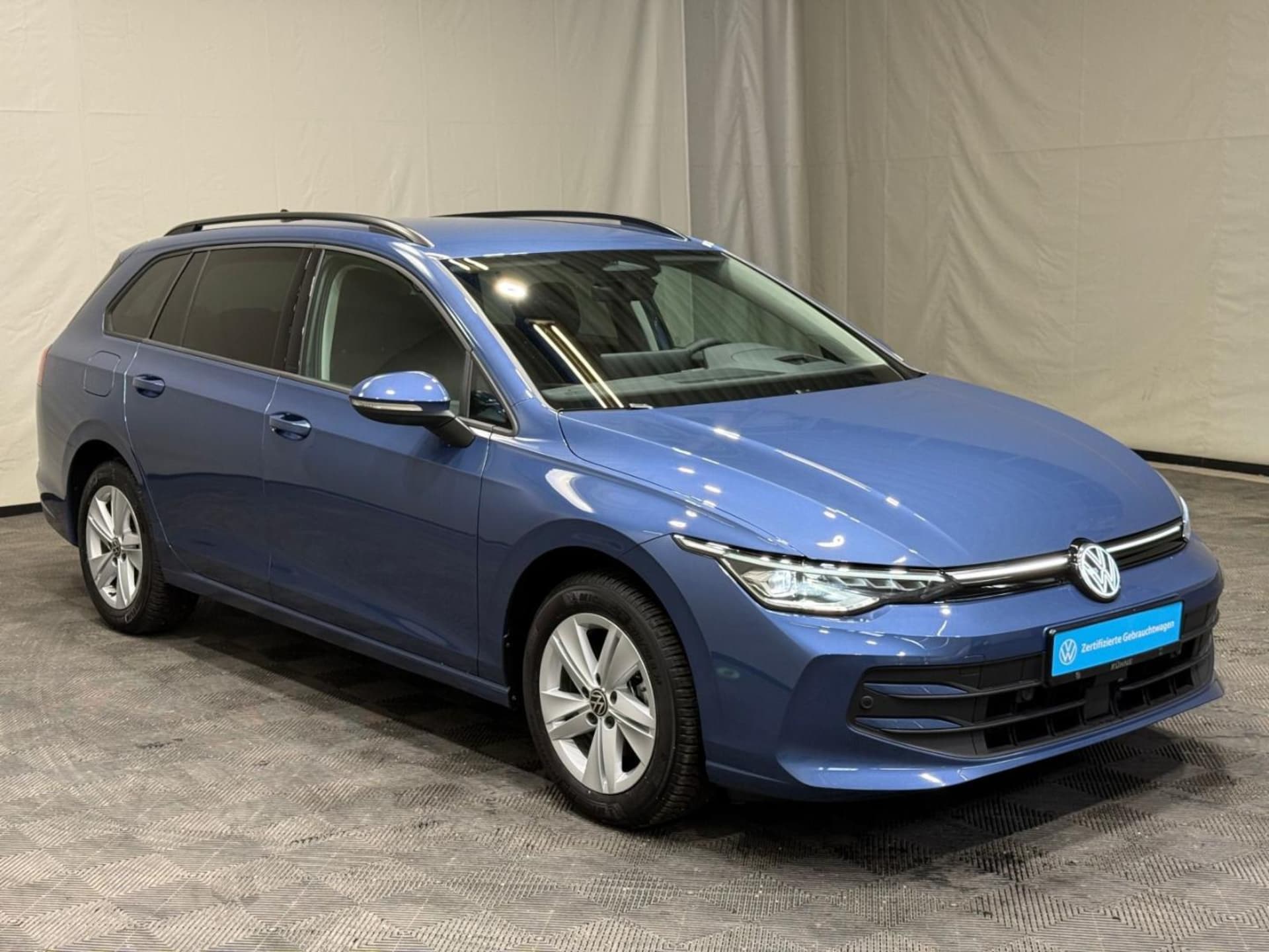 Volkswagen Golf Variant Life