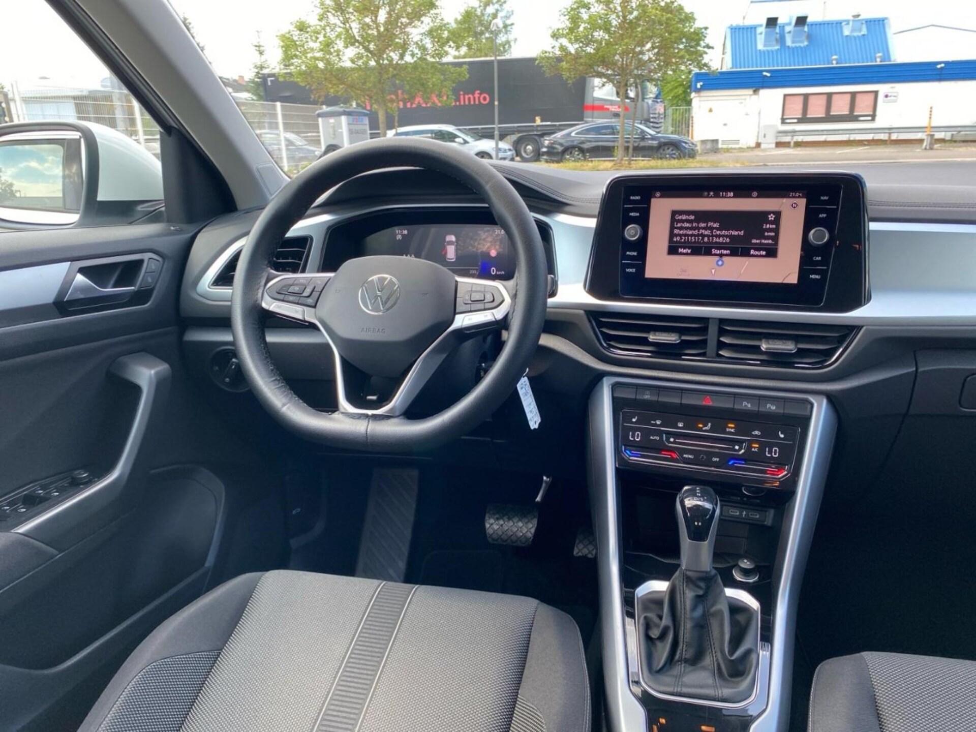 Volkswagen T-Roc Life