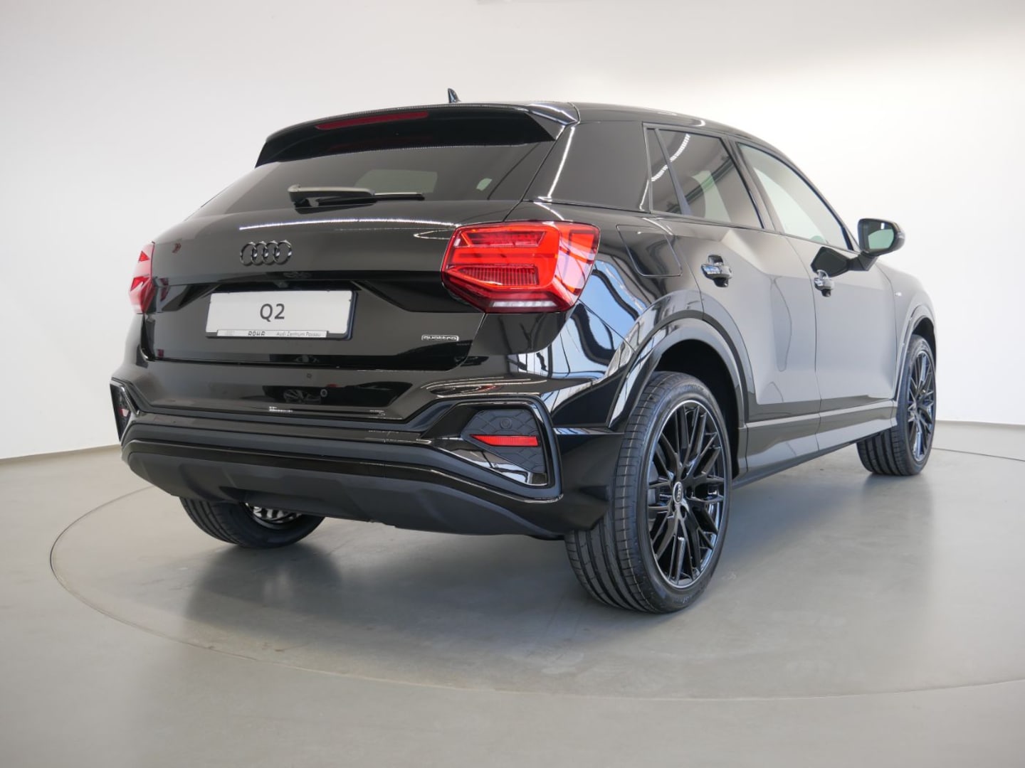 Bild über Audi Q2 S line 40 TFSI quattro S tronic - für weitere Informationen kontaktieren Sie den Audi Partner