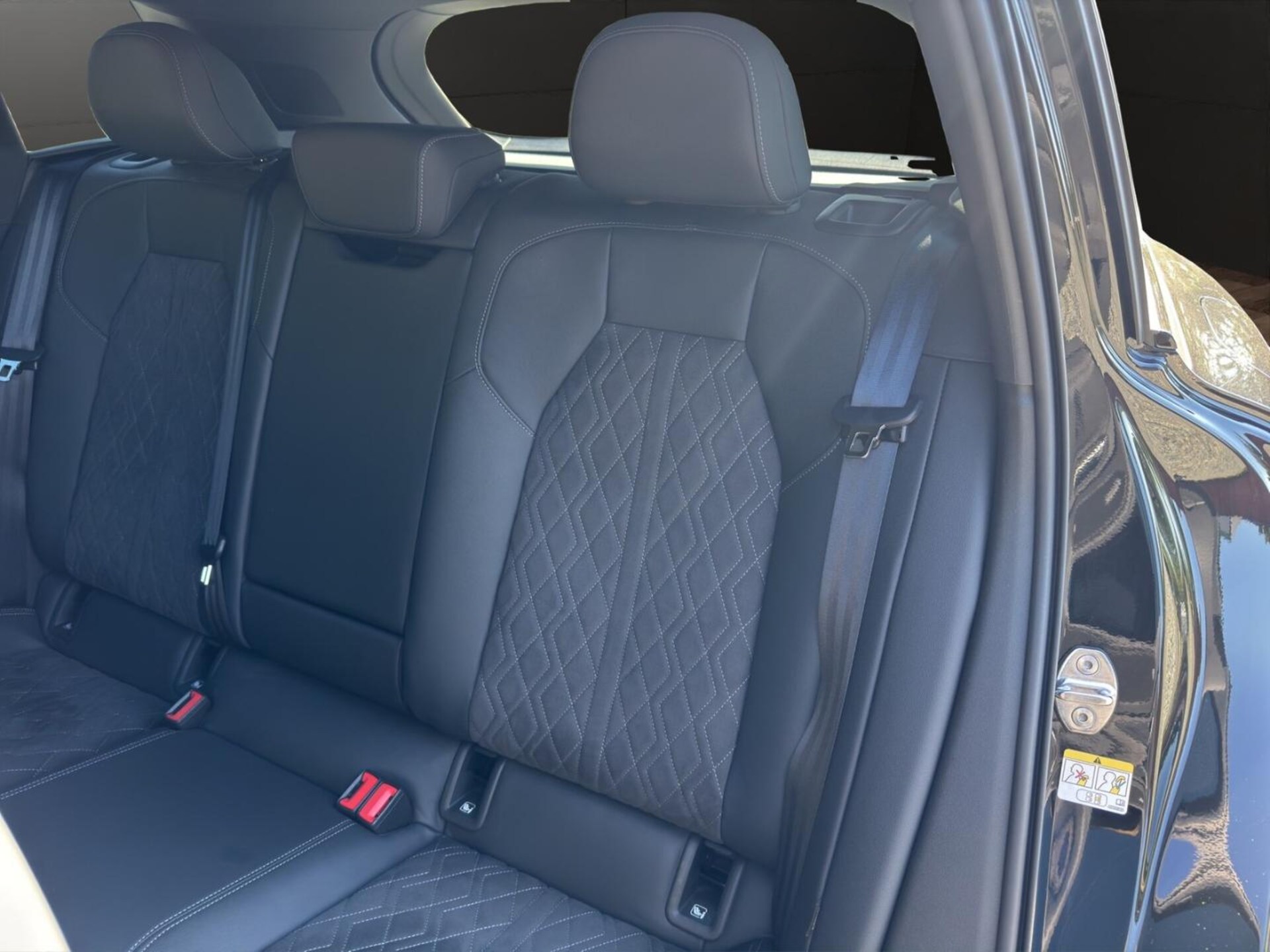Audi SQ6 SUV e-tron