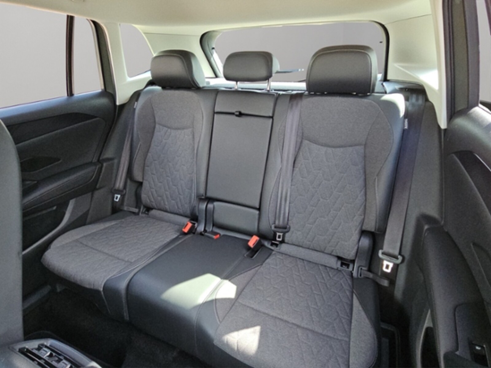 Volkswagen Tiguan – Bild 18