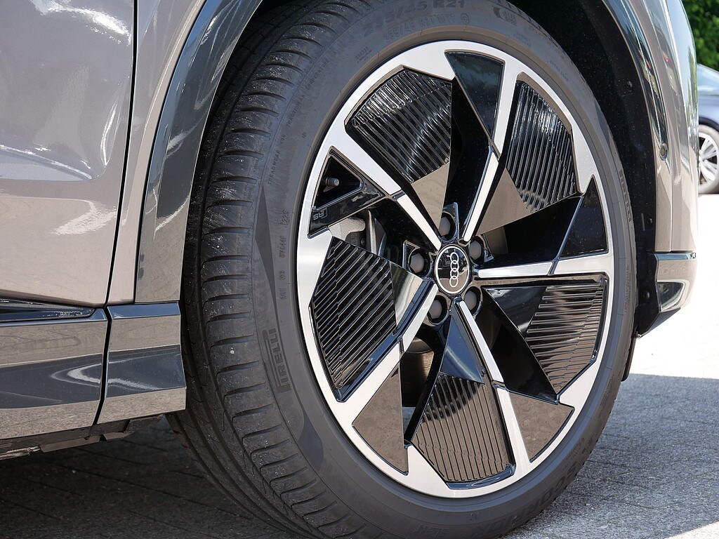 Image about Audi Q4 e-tron 40 e-tron