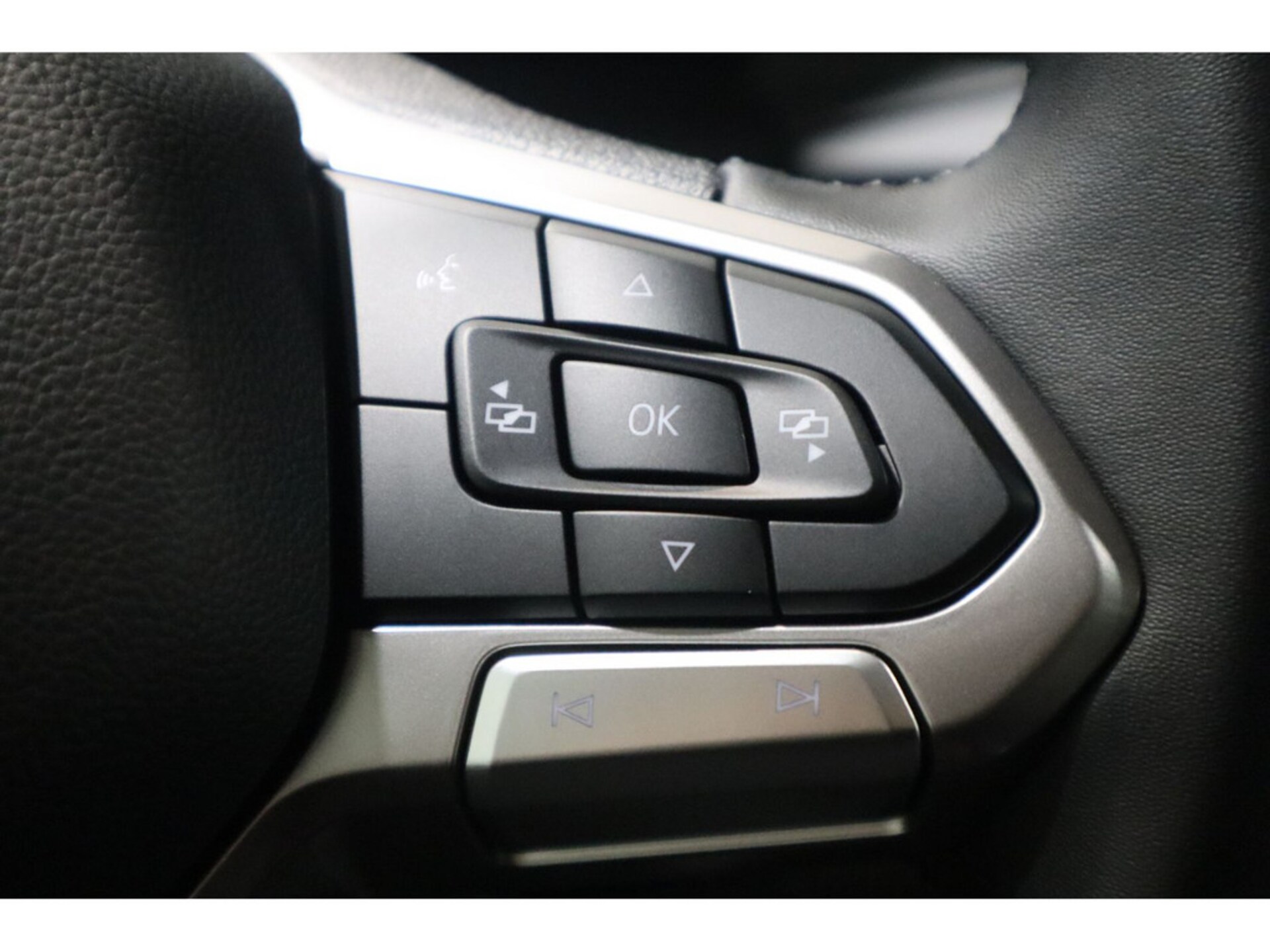 Volkswagen Caravelle langer Radstand Basis-Modell