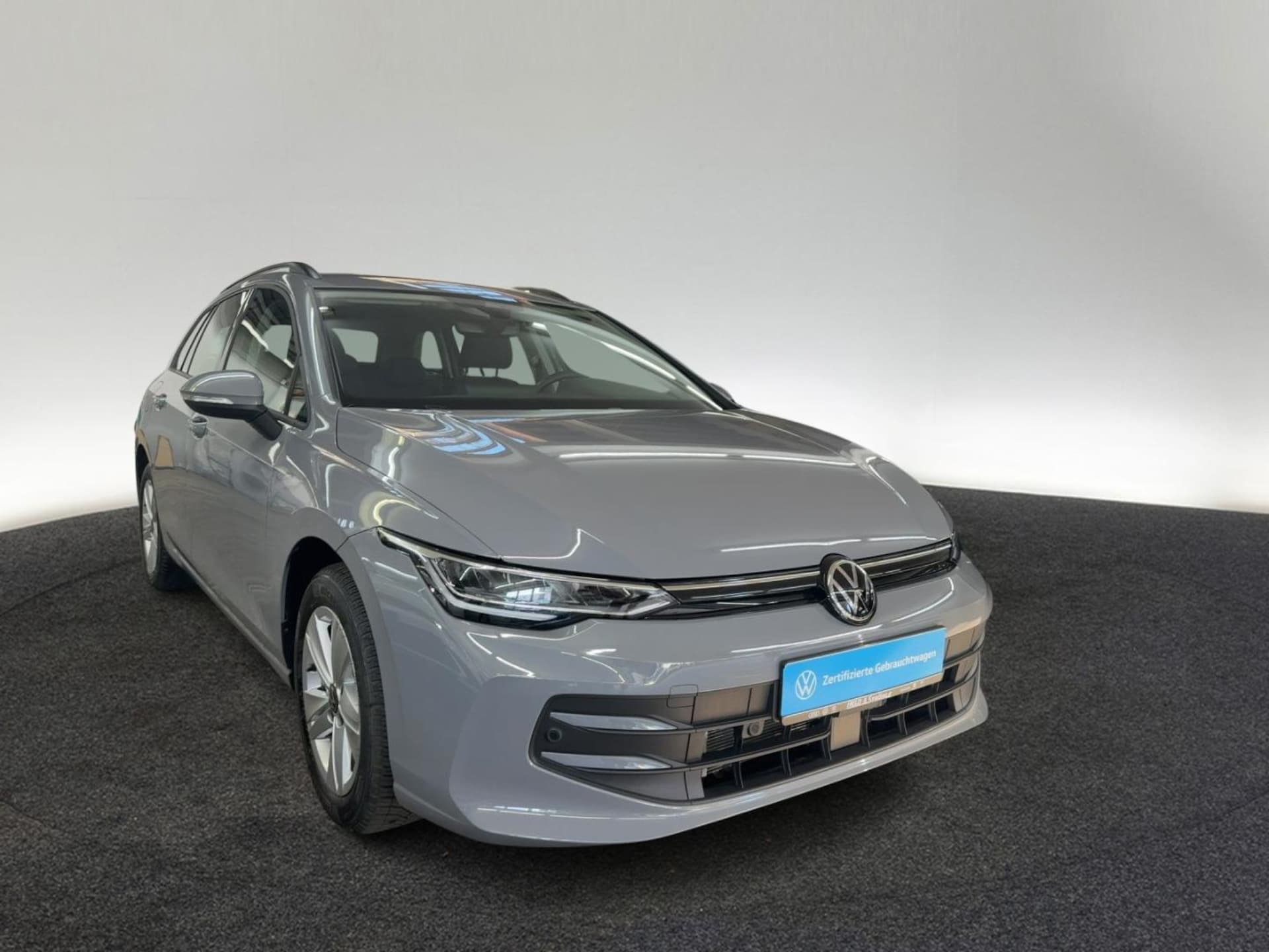 Volkswagen Golf Variant Life