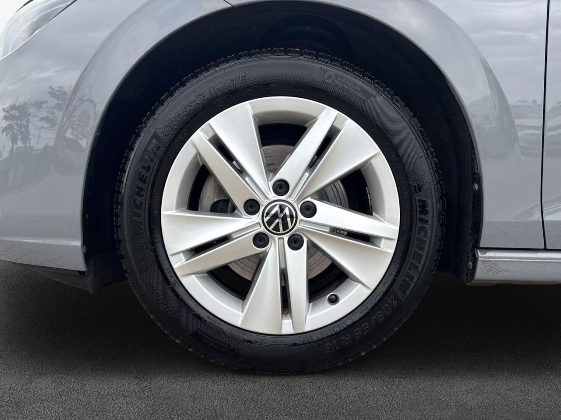 Volkswagen Golf Life
