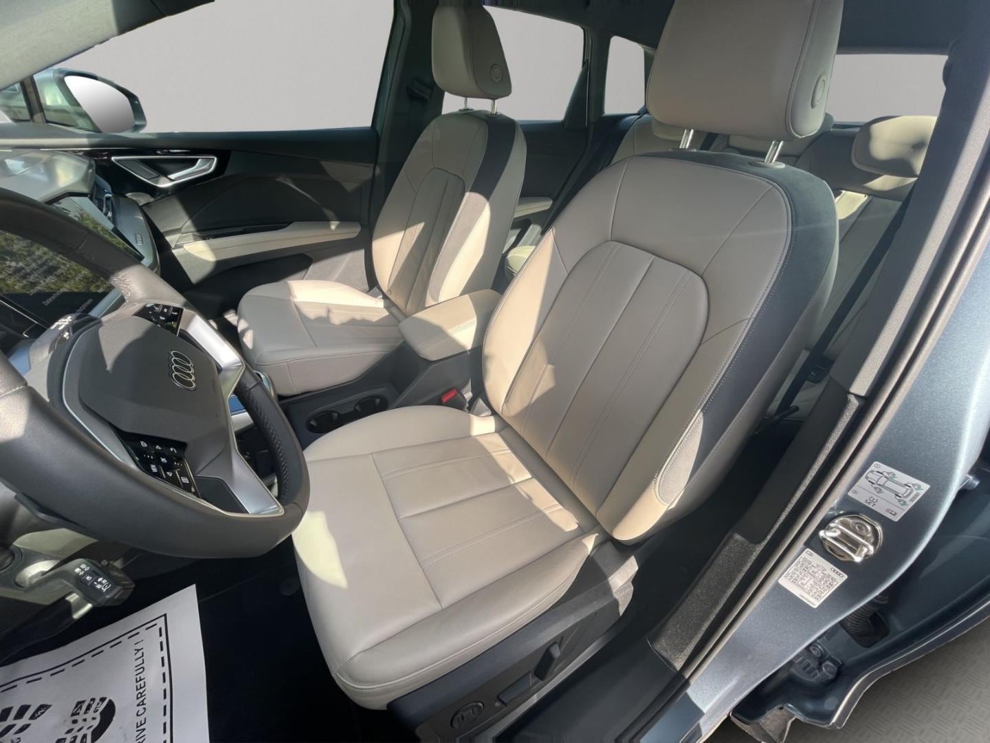 Bild über Audi Q4 e-tron 45 e-tron - für weitere Informationen kontaktieren Sie den Audi Partner
