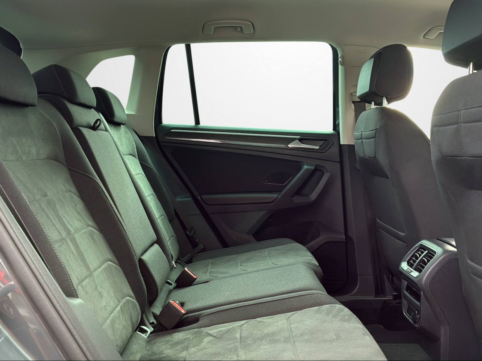 Volkswagen Tiguan – Bild 12