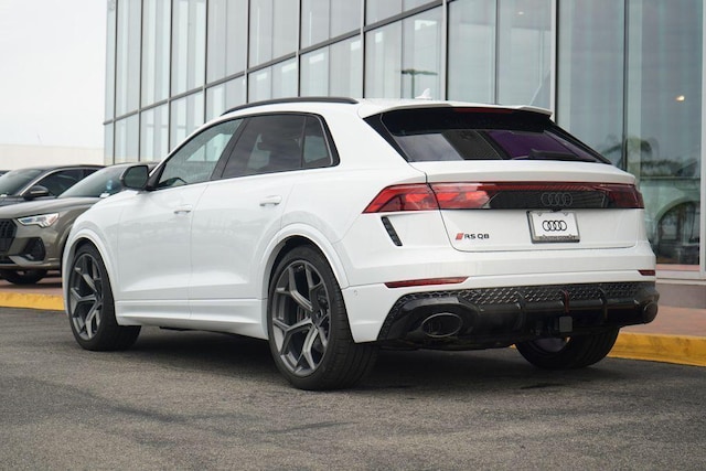 2026 Audi RS Q8 SUV performance