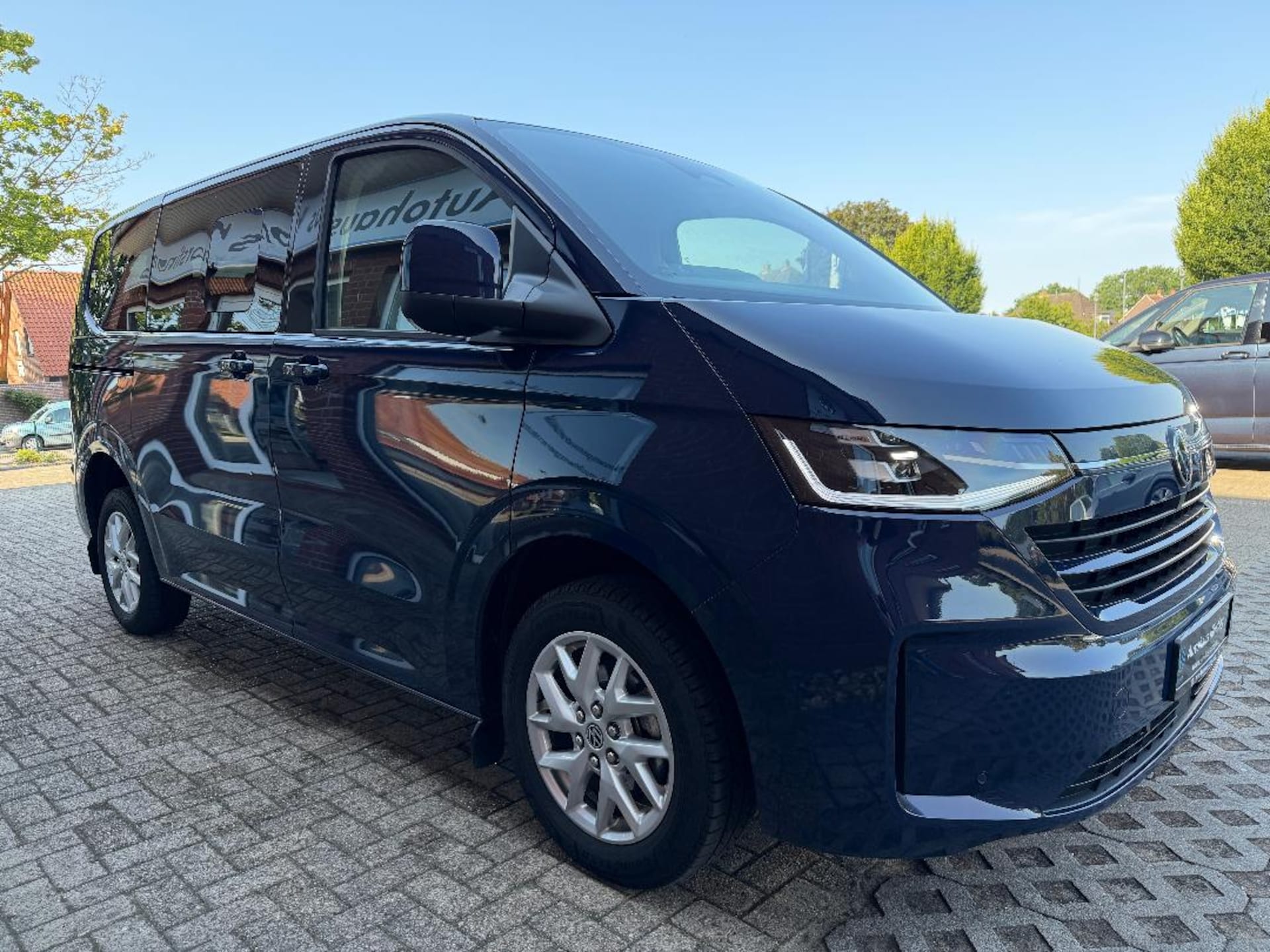 Volkswagen Caravelle Style