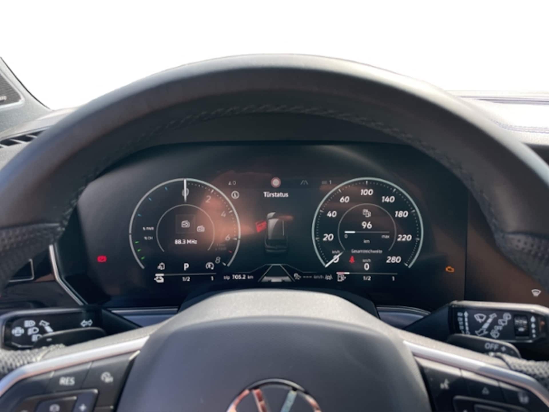 Volkswagen Touareg R