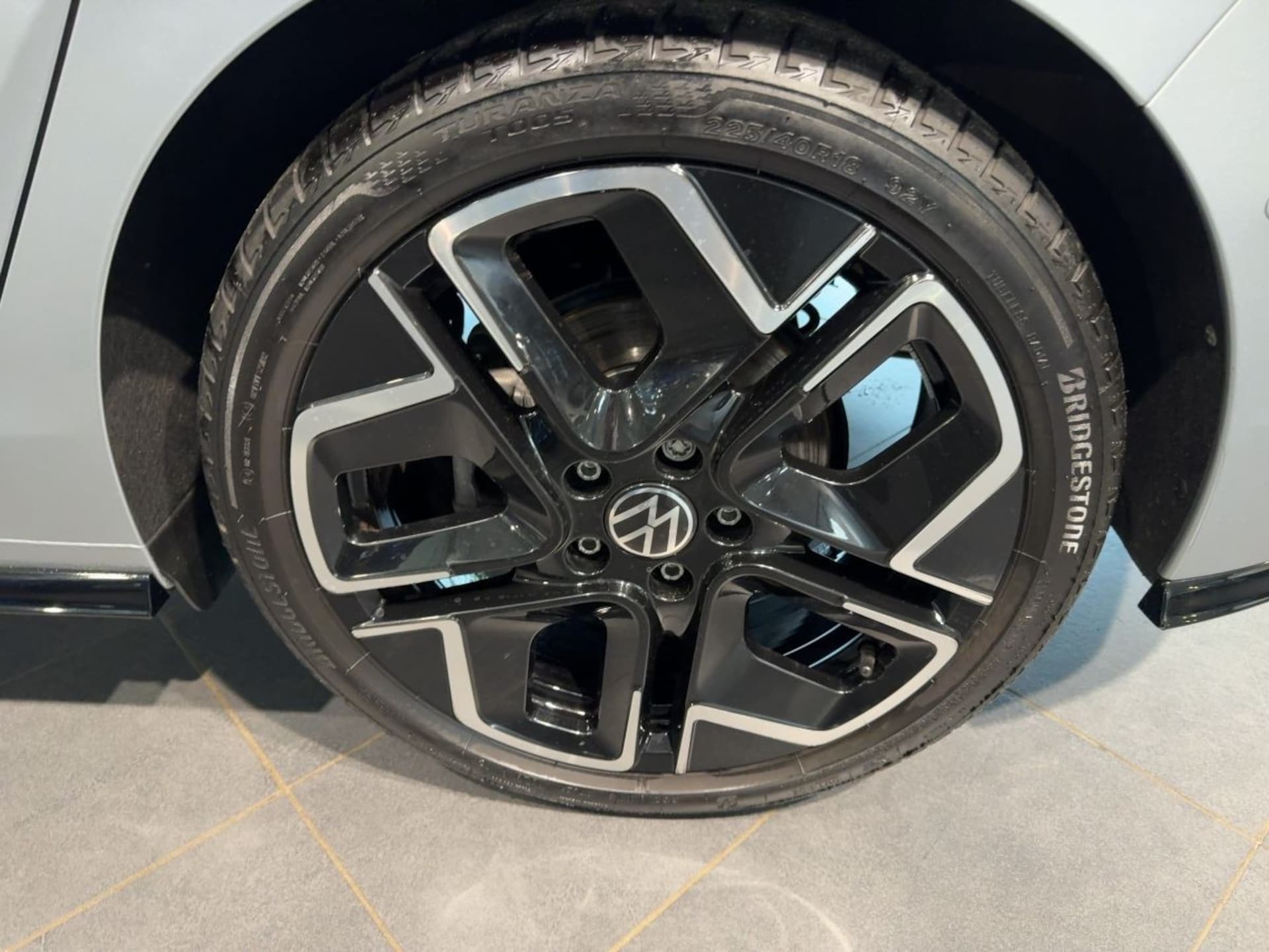Volkswagen Golf R-Line