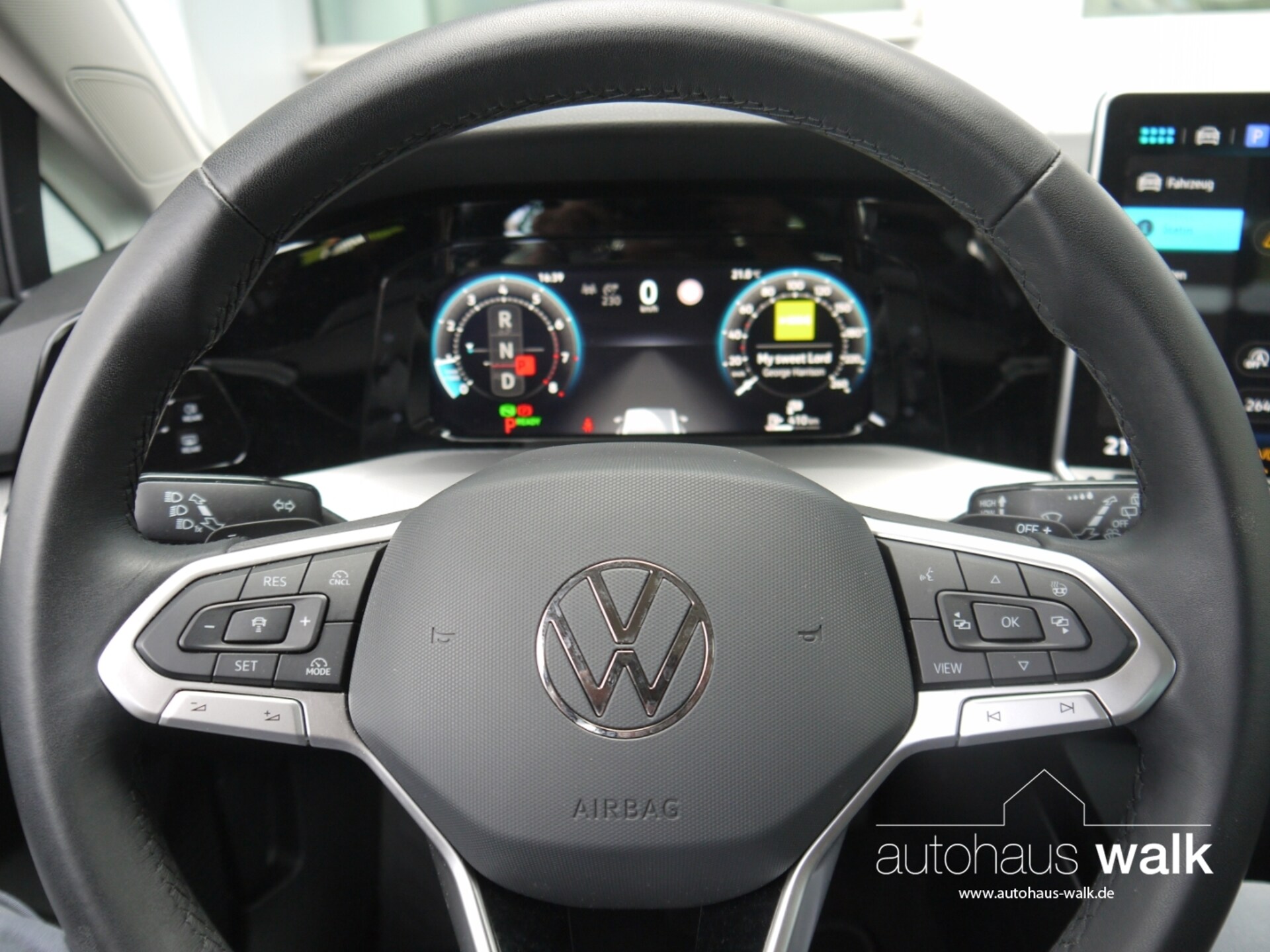 Volkswagen Golf Style