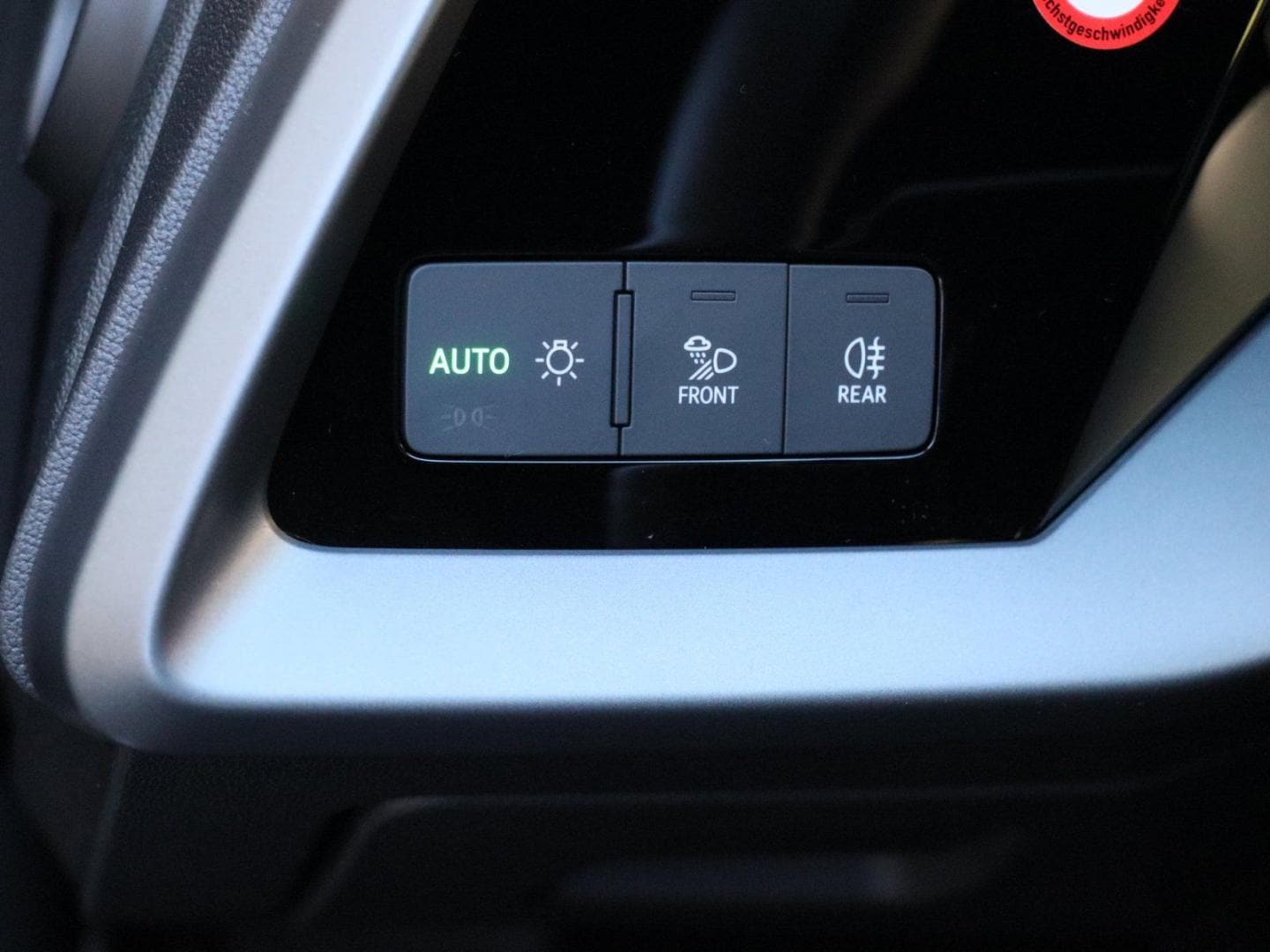 Bild über Audi A3 Sportback S line 35 TFSI S tronic - für weitere Informationen kontaktieren Sie den Audi Partner
