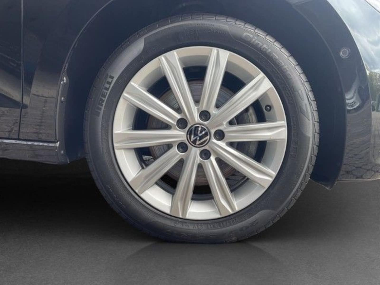 Volkswagen Touran – Bild 11