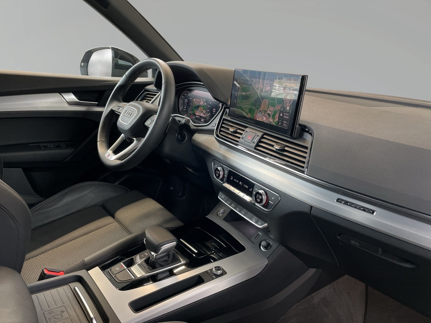 Bild über Audi Q5 TFSI e advanced 50 TFSI e quattro S tronic - für weitere Informationen kontaktieren Sie den Audi Partner