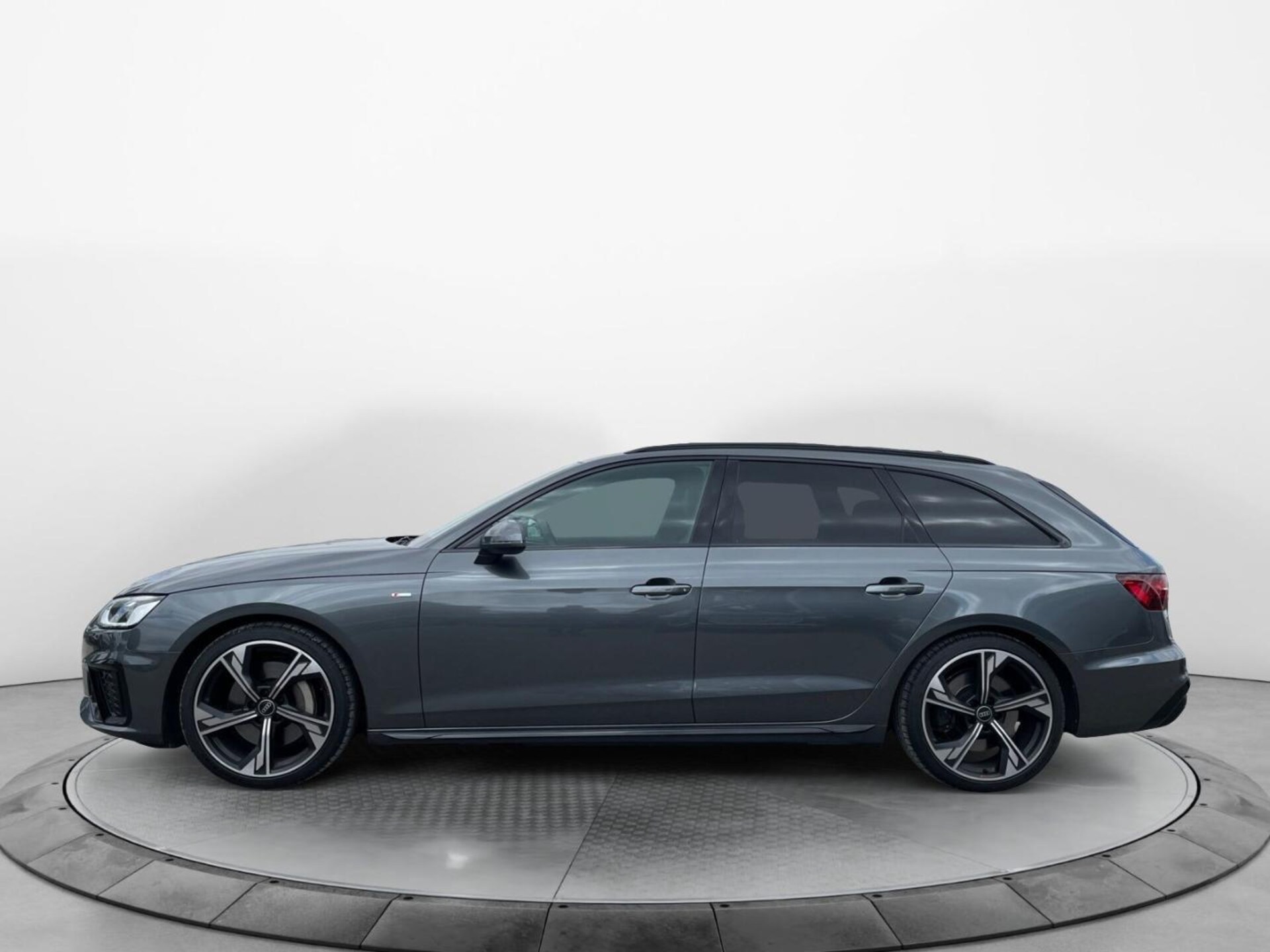 Audi A4 Avant S line