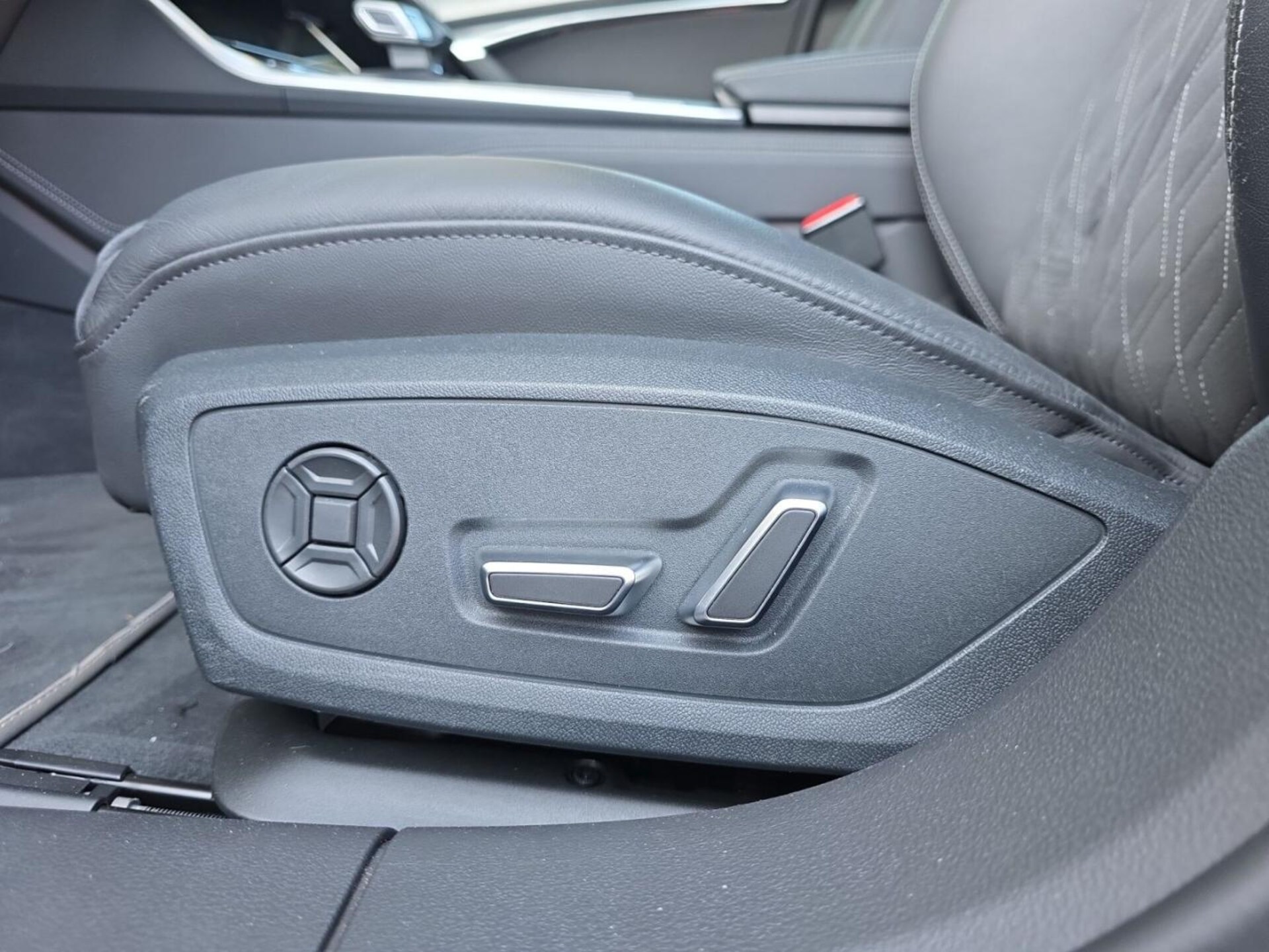 Audi S6 Avant