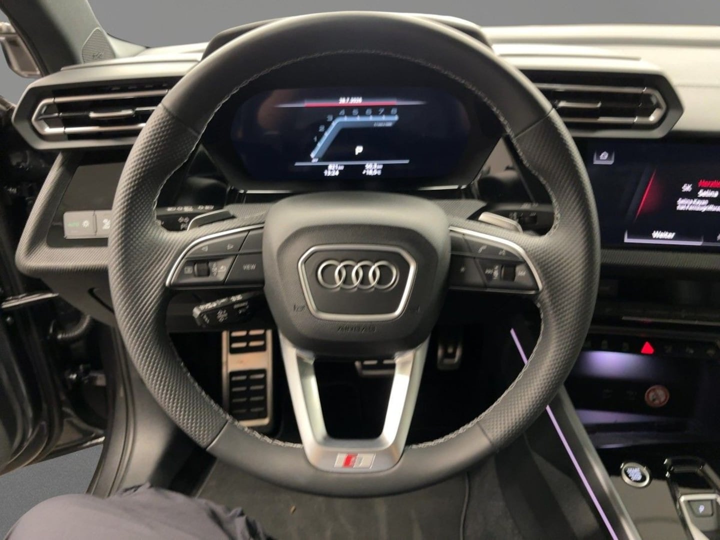 Bild über Audi A3 Limousine TFSI 110 kW S tronic - für weitere Informationen kontaktieren Sie den Audi Partner