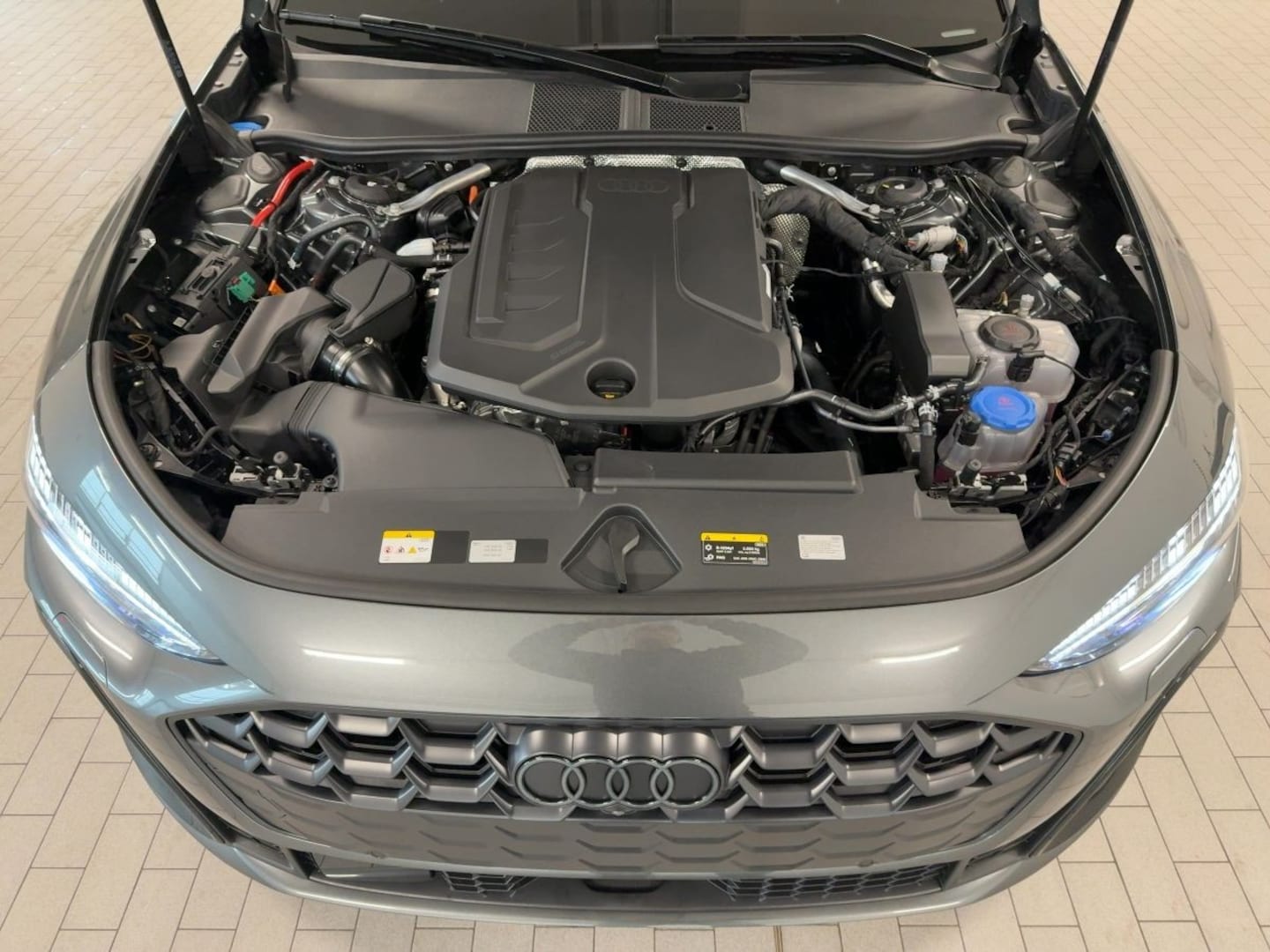 Bild über Audi A5 Avant e-hybrid e-hybrid quattro 270 kW S tronic - für weitere Informationen kontaktieren Sie den Audi Partner