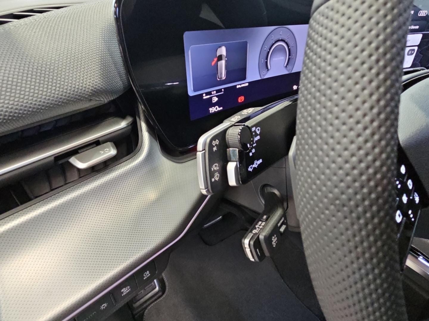 Bild über Audi Q3 SUV TFSI quattro 195 kW S tronic - für weitere Informationen kontaktieren Sie den Audi Partner