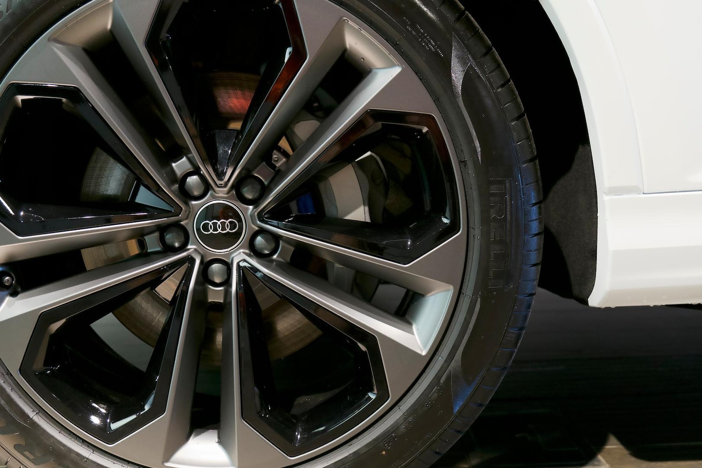 Image about Audi Q7 SUV TFSI quattro tiptronic