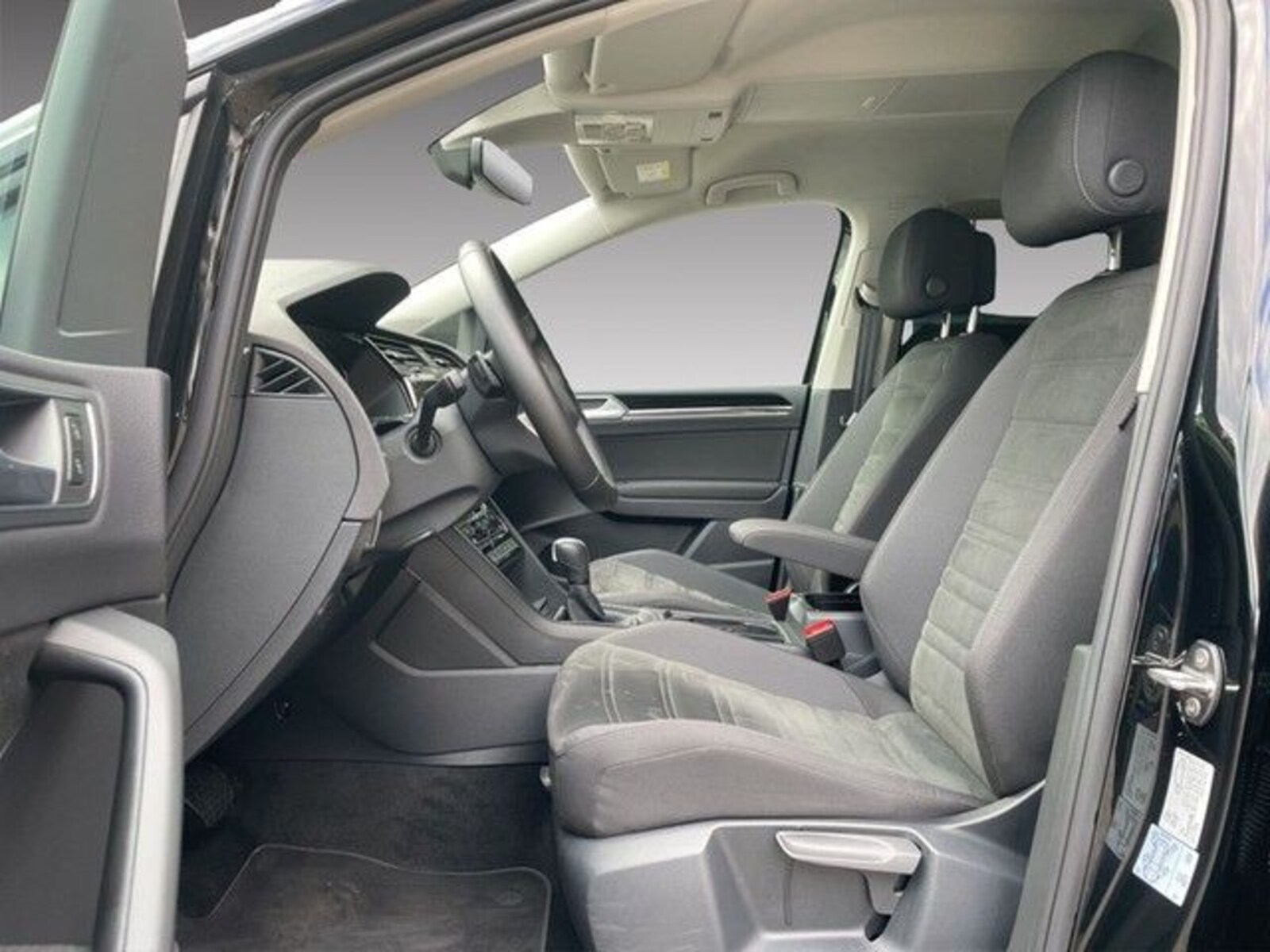 Volkswagen Touran – Bild 12