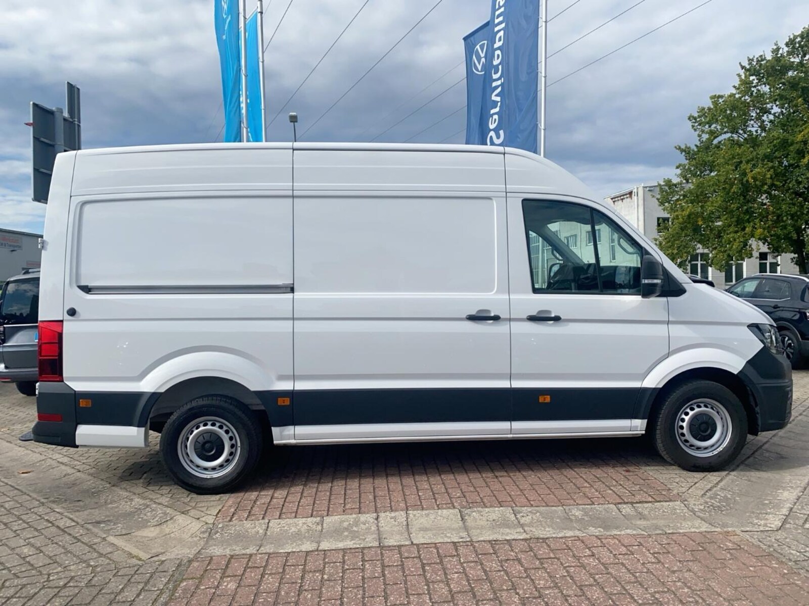 Volkswagen Crafter Kasten mittlerer Radstand – Bild 5